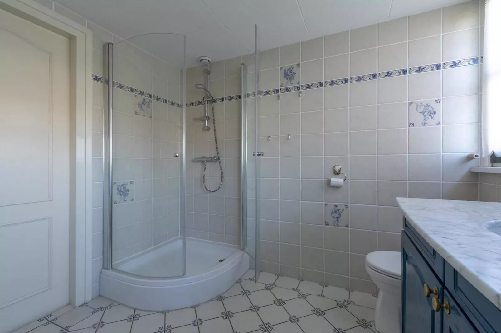 De Buitenplaats 37-Bathroom