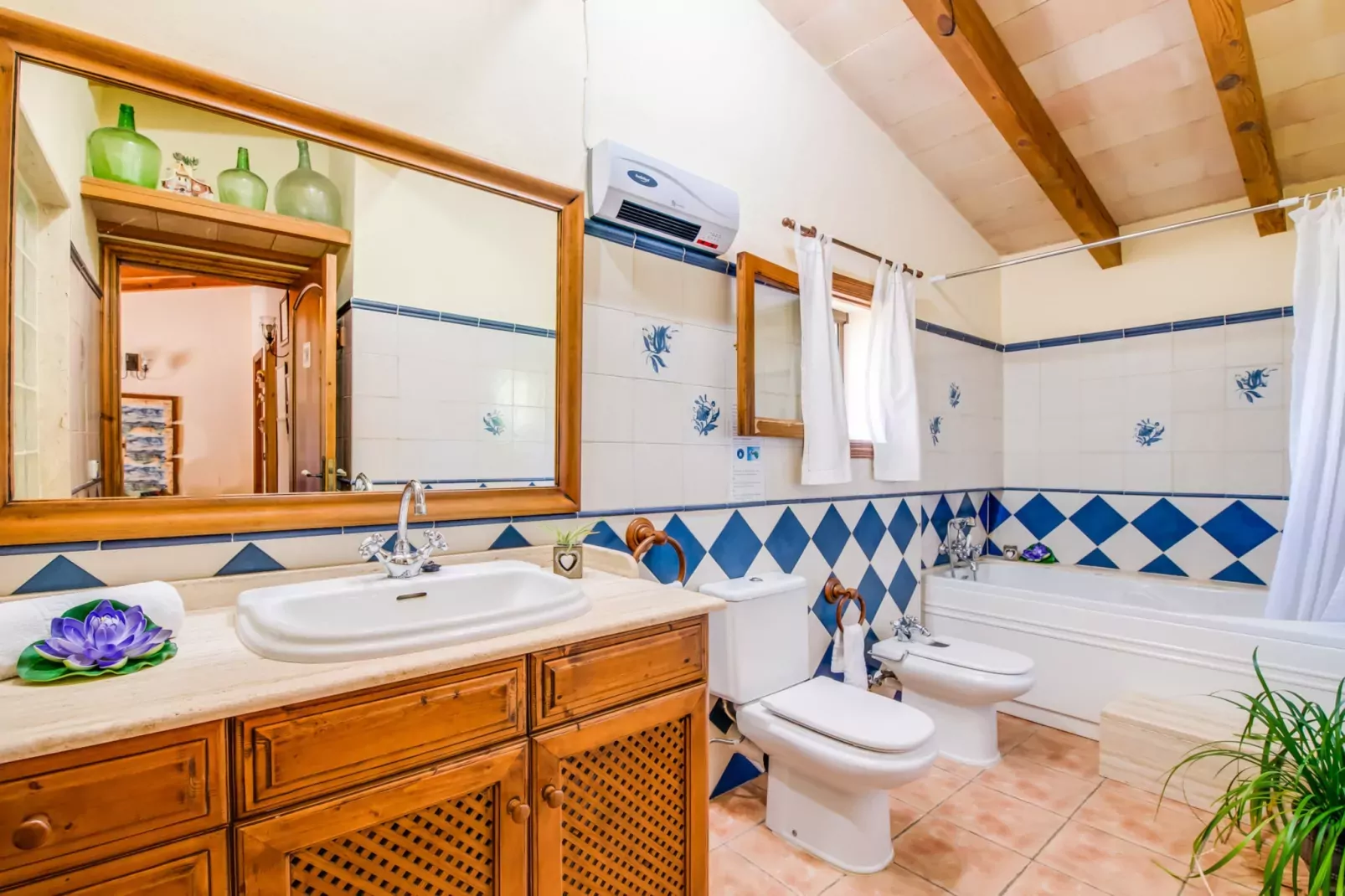 Sa Sort-Bathroom