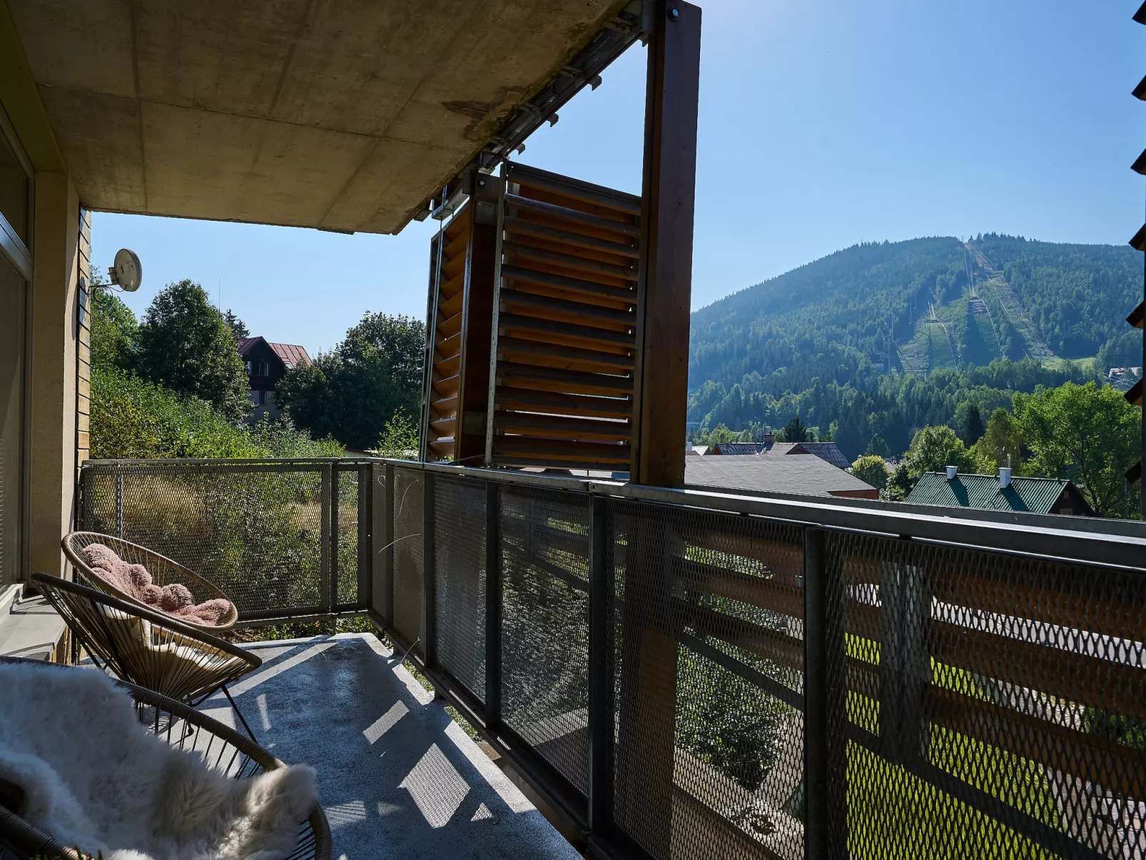 Čertovka-Outside