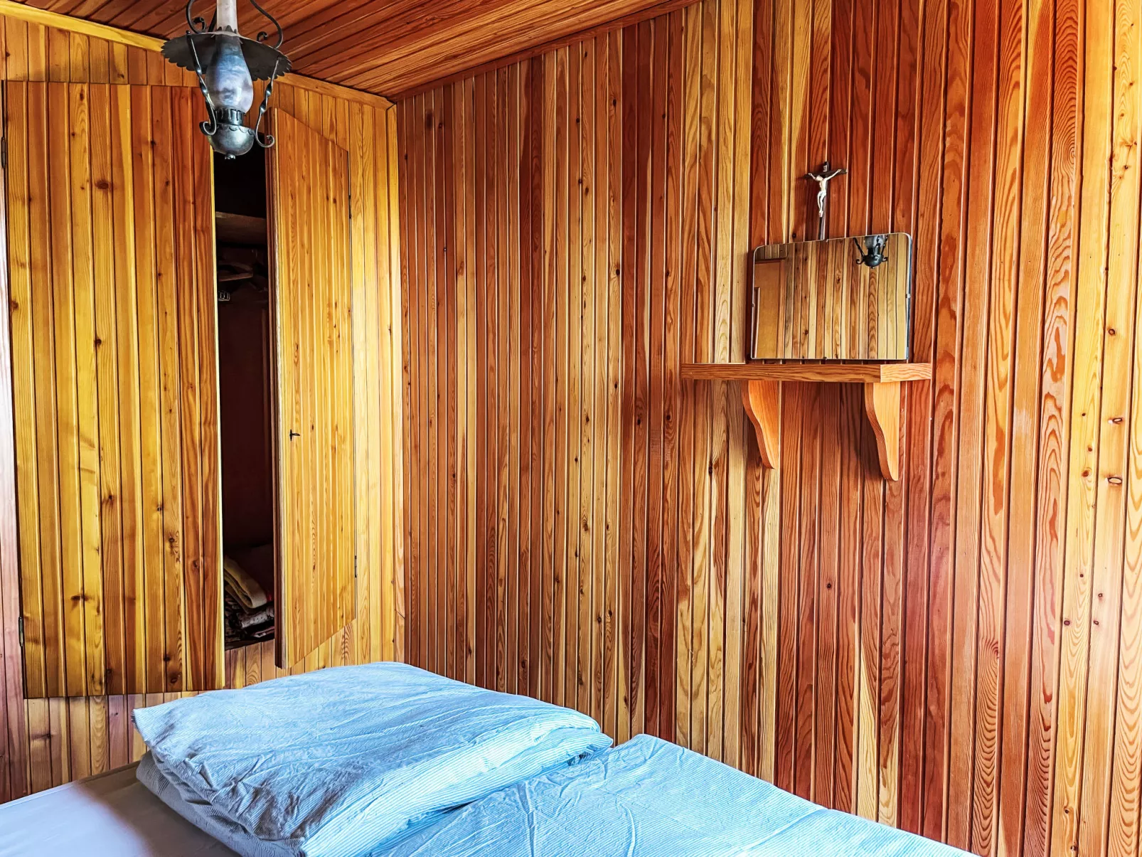 Baita Ginestra-Inside