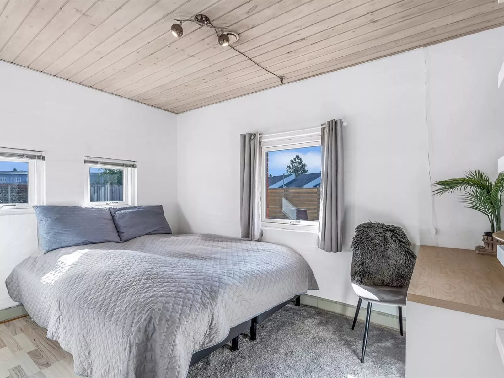 "Iara" - 500m from the sea-Inside