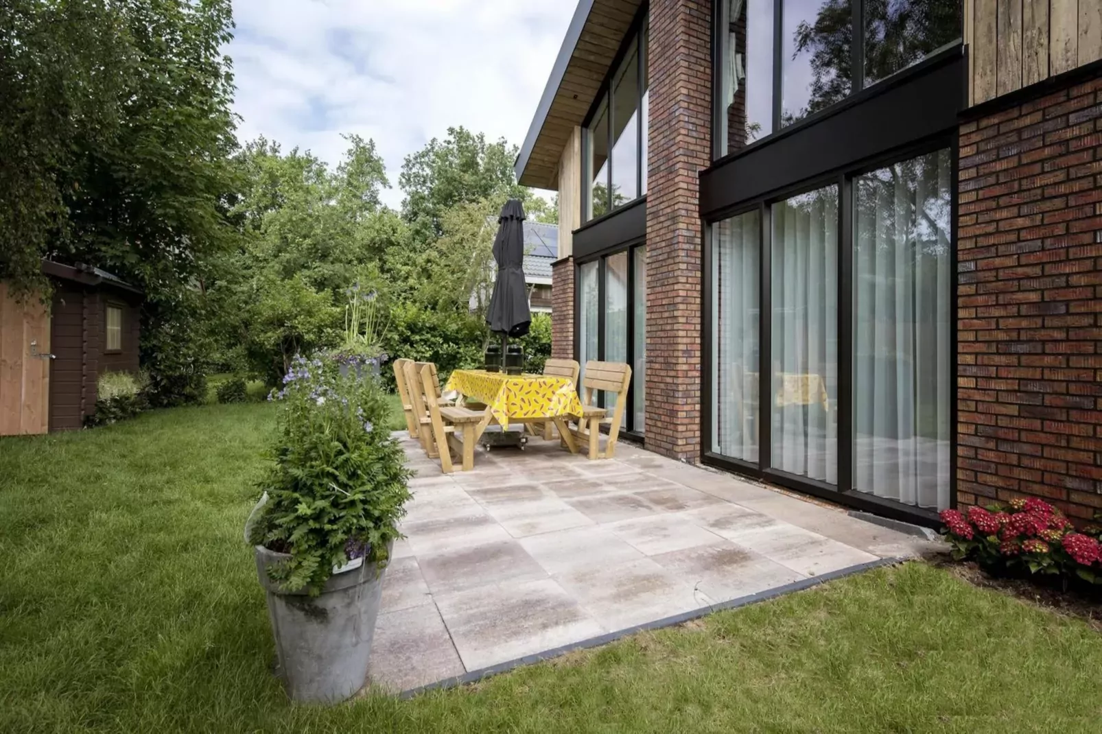 Luxe Villa Keizerskroon - Keizerkroon 63-Gardens summer