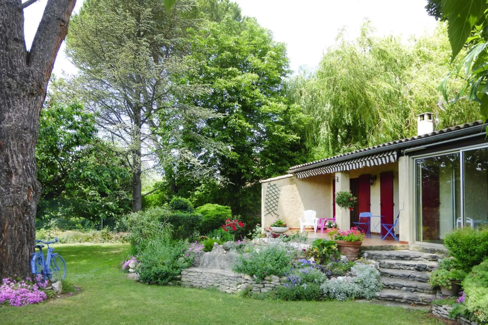 Ferienhaus in Malaucène-Exterior summer