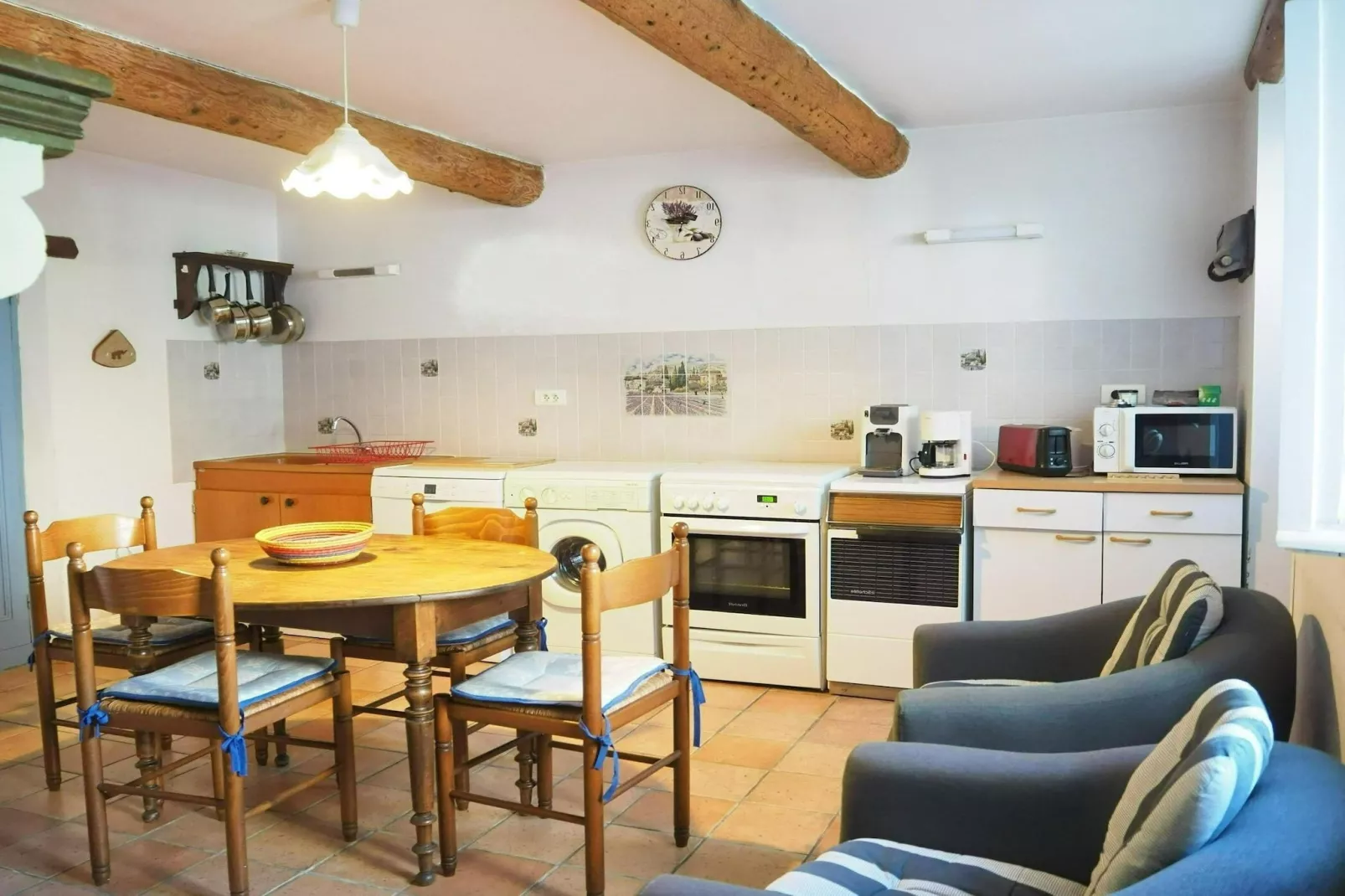Reihenhaus in Monteux-Kitchen