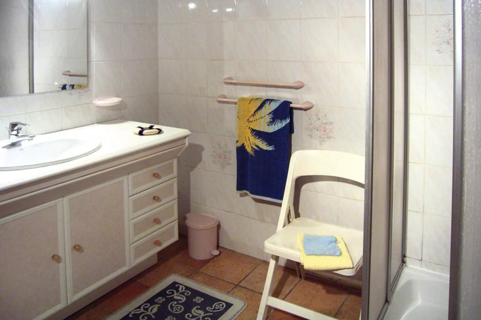 Reihenhaus in Monteux-Bathroom