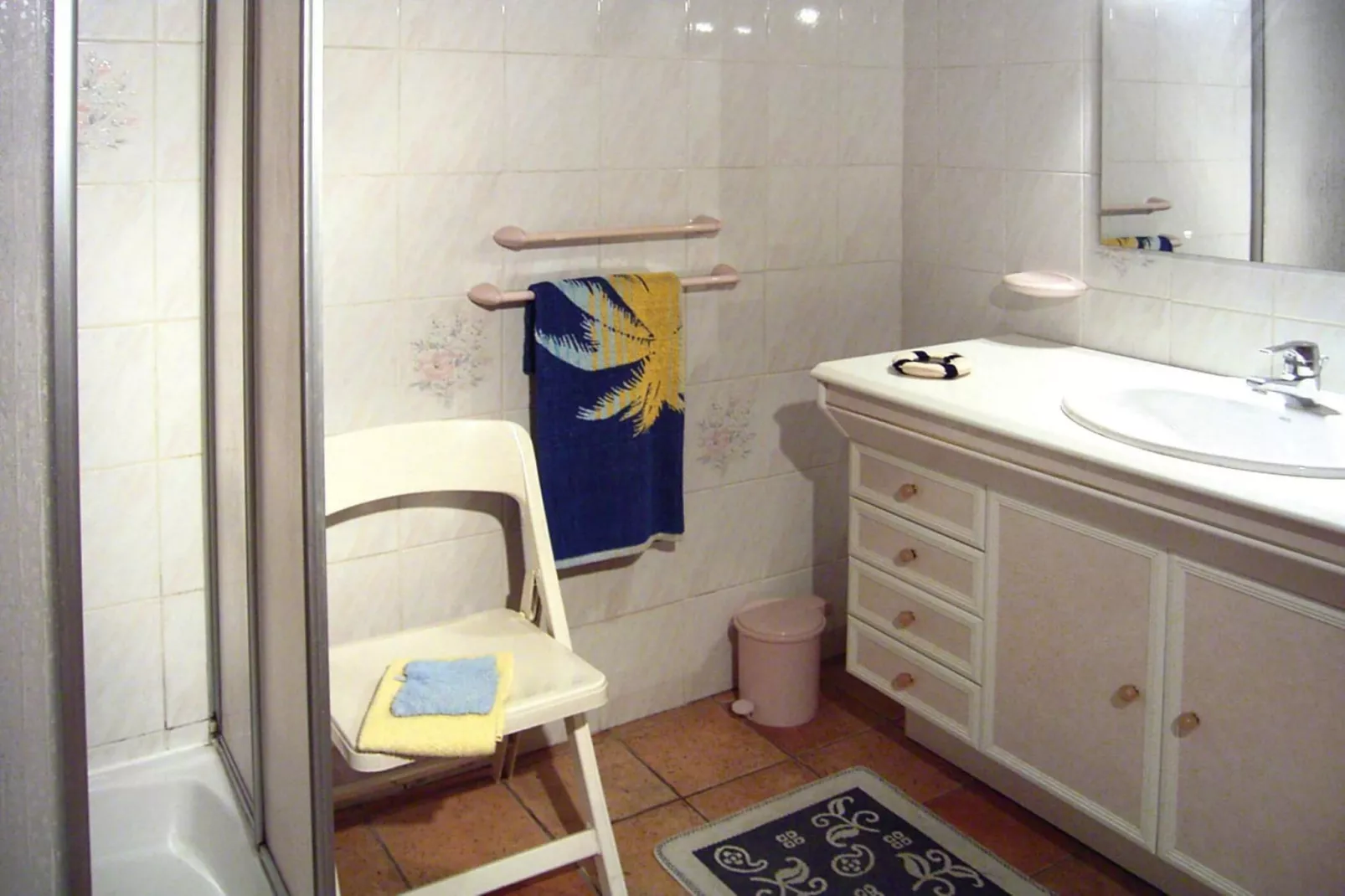 Reihenhaus in Monteux-Bathroom