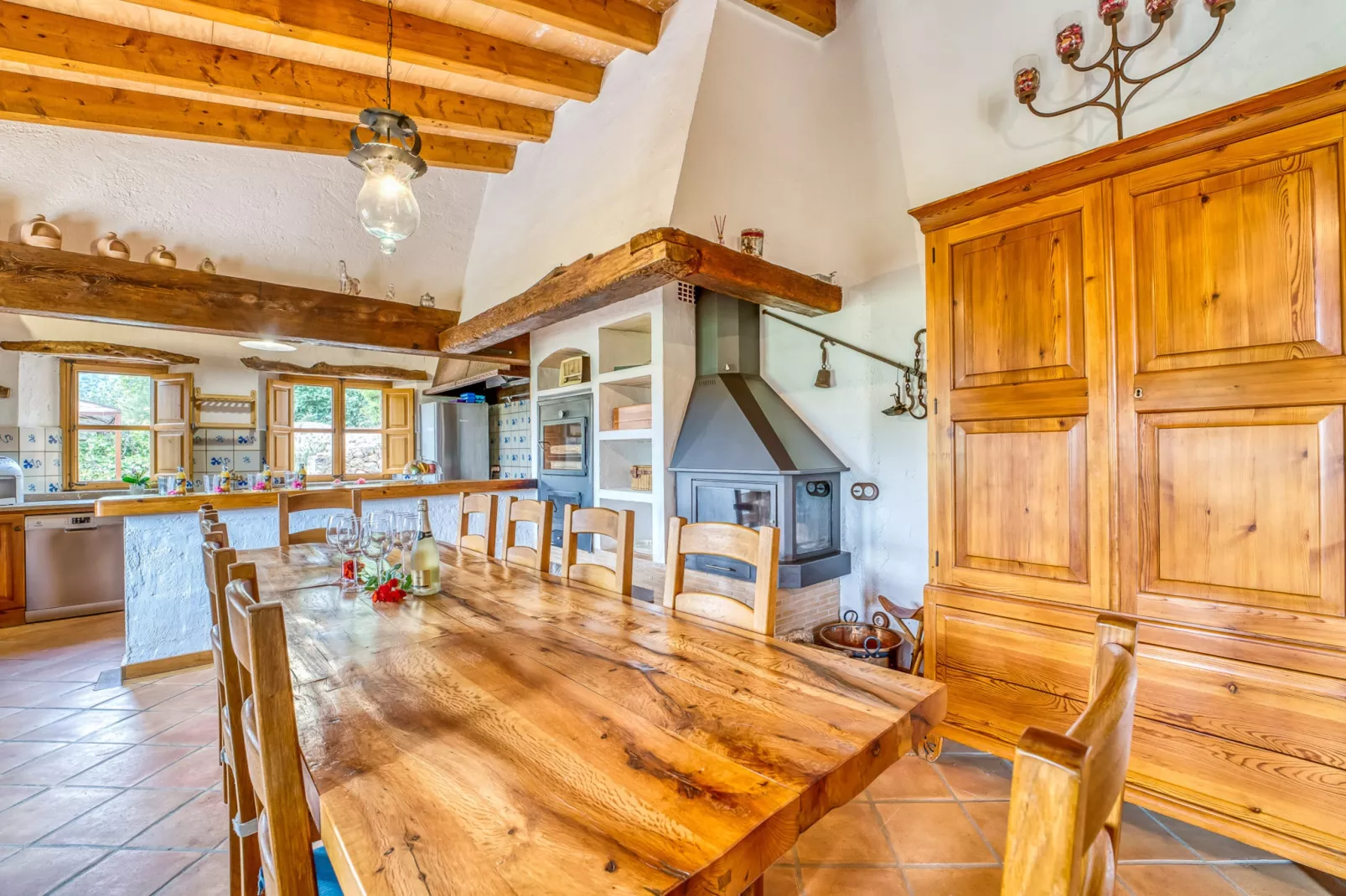 Es Pont-Dining room