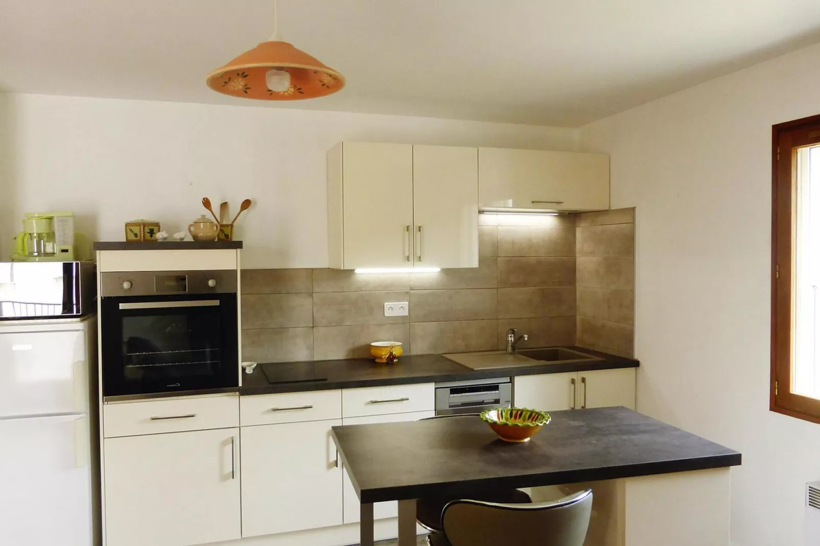 Ferienwohnung in Malaucène / Prune-Kitchen