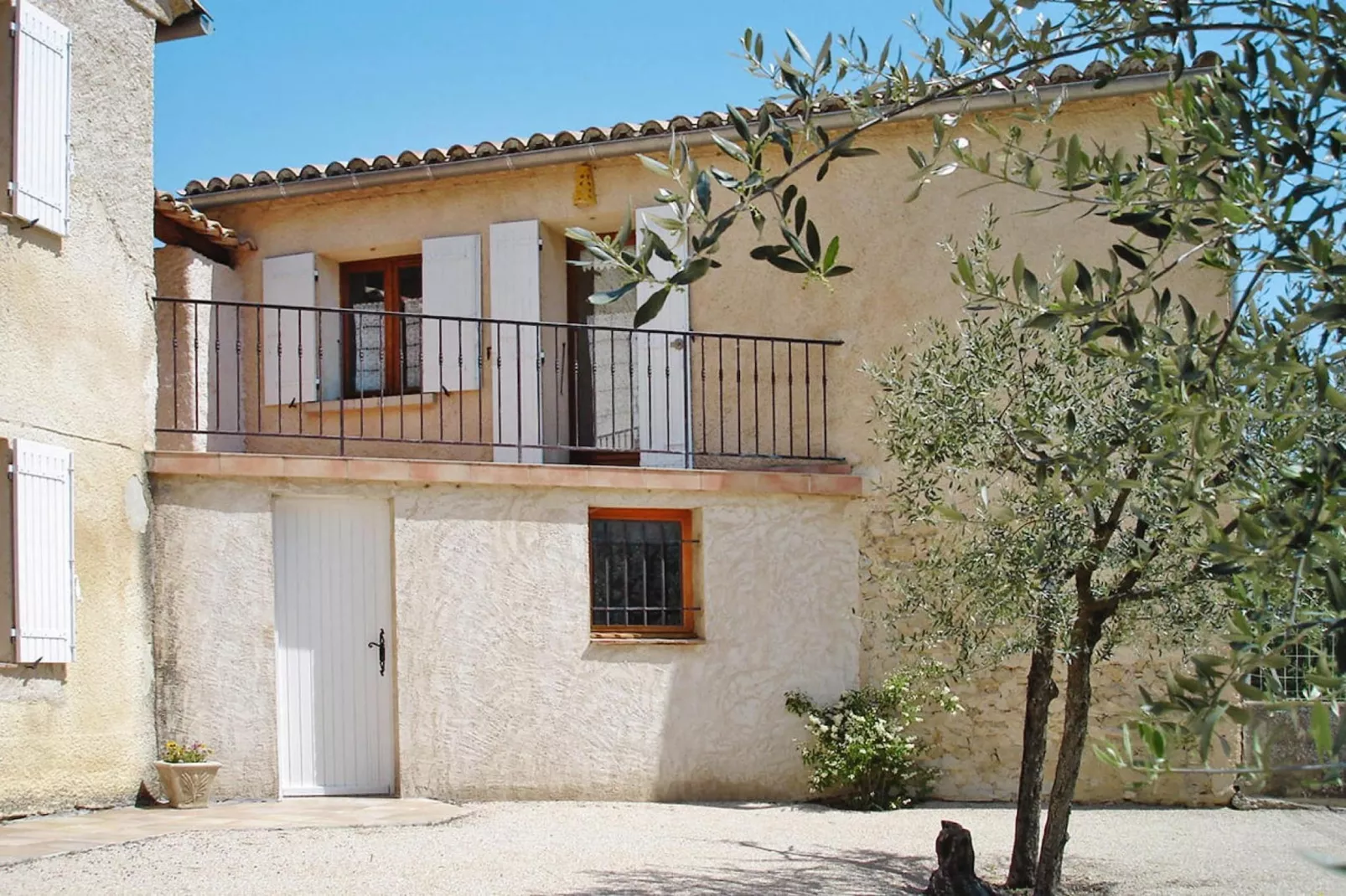 Ferienwohnung in Malaucène / Prune-Exterior summer