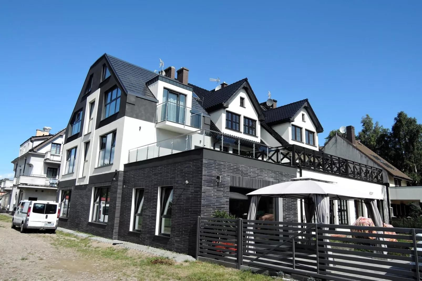 Apartament na 2 piętrze-Exterior summer