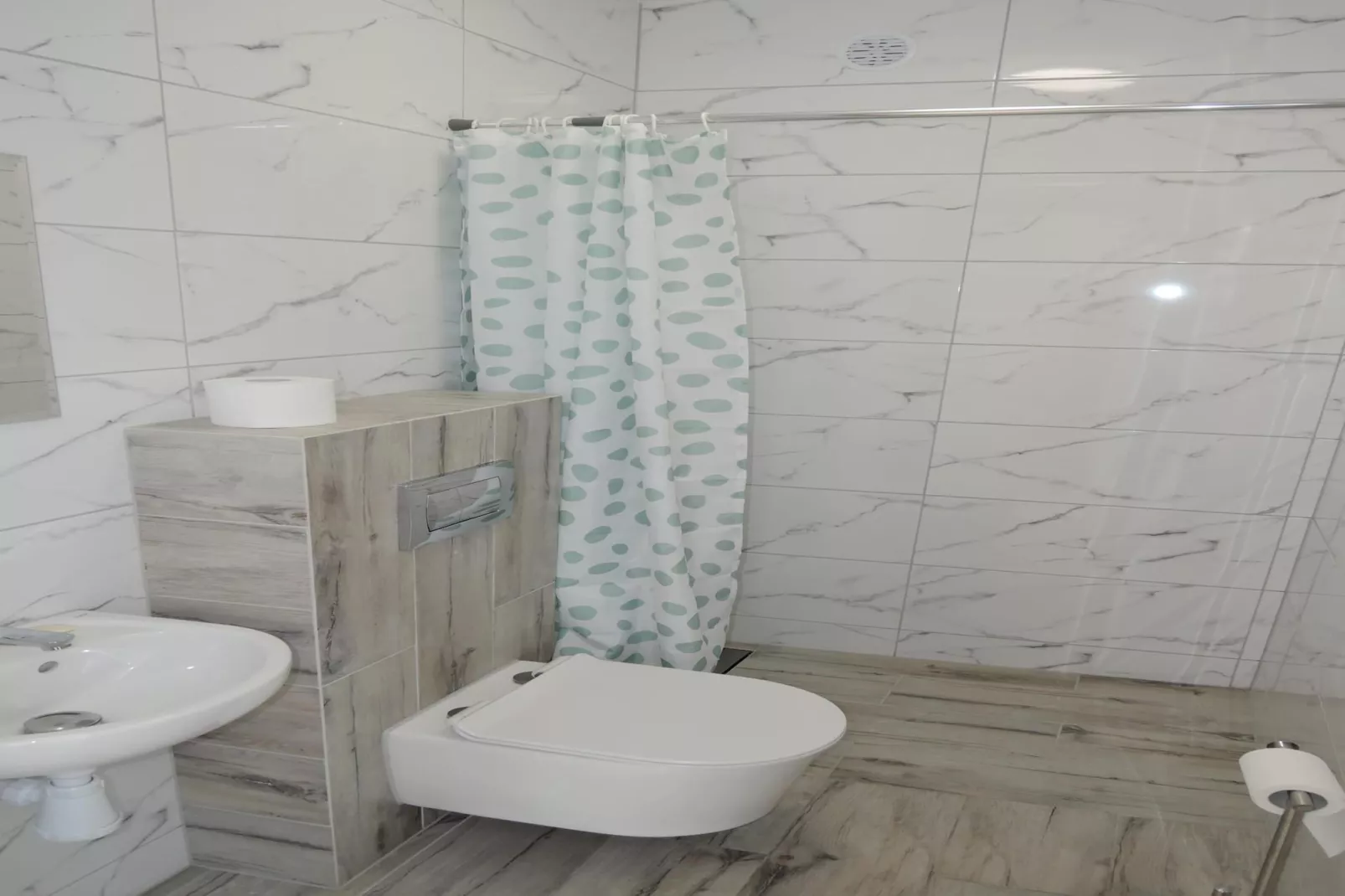 Apartament na 2 piętrze-Bathroom