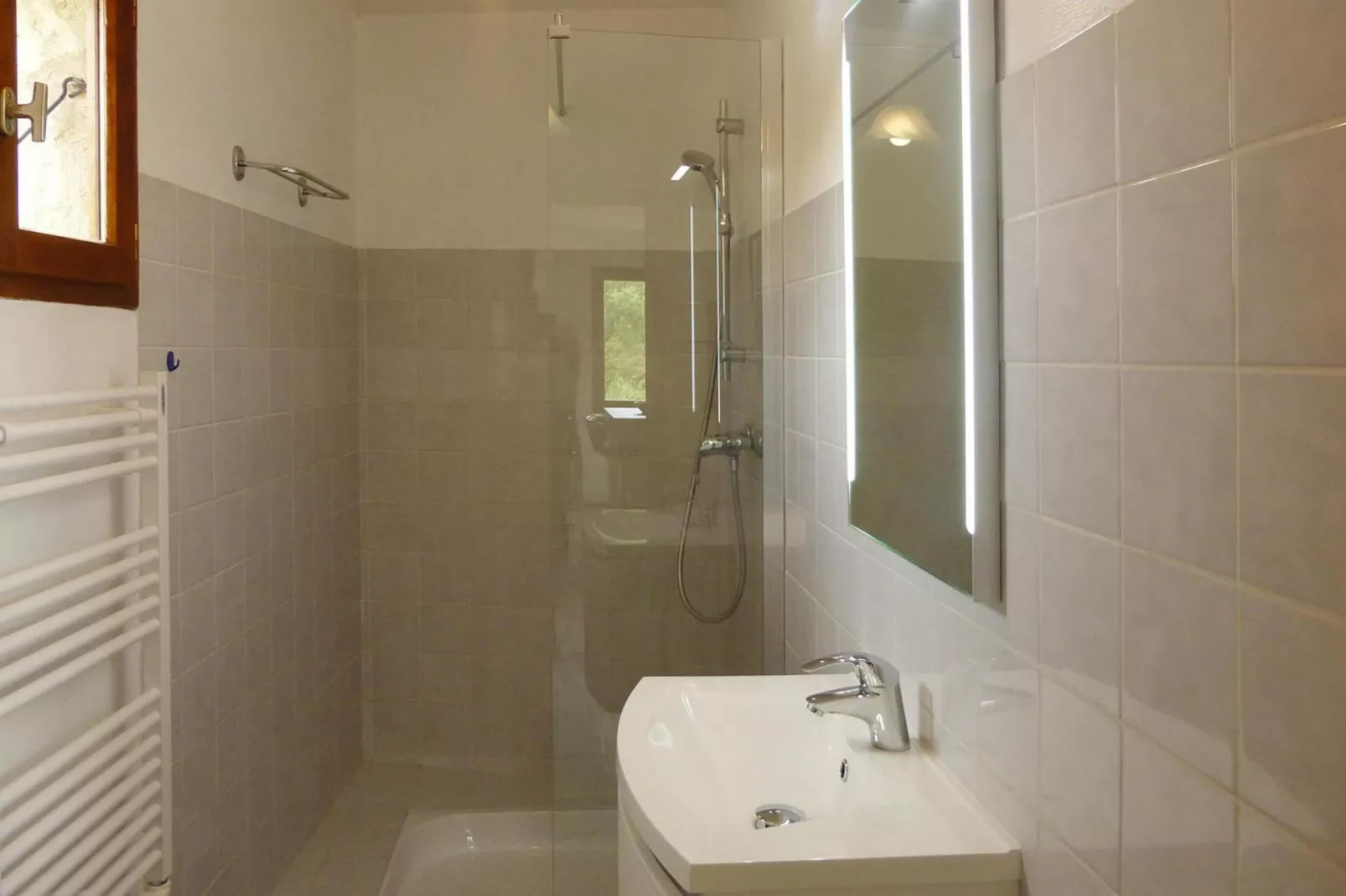 Ferienwohnung in Malaucène / Prune-Bathroom