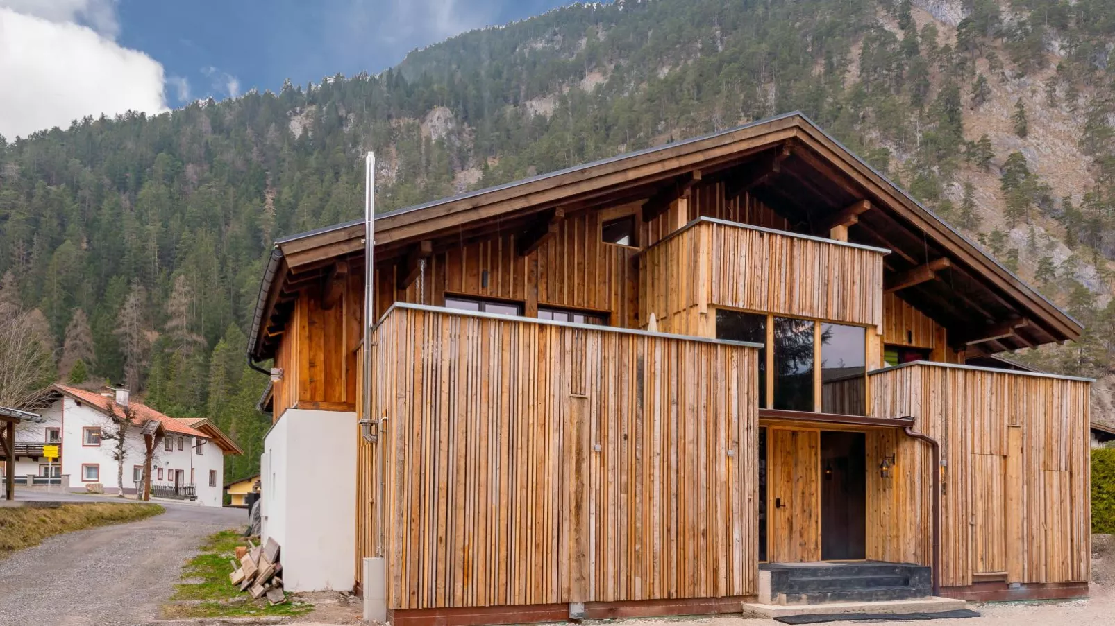 Biber Art Apartment 1-Exterior summer