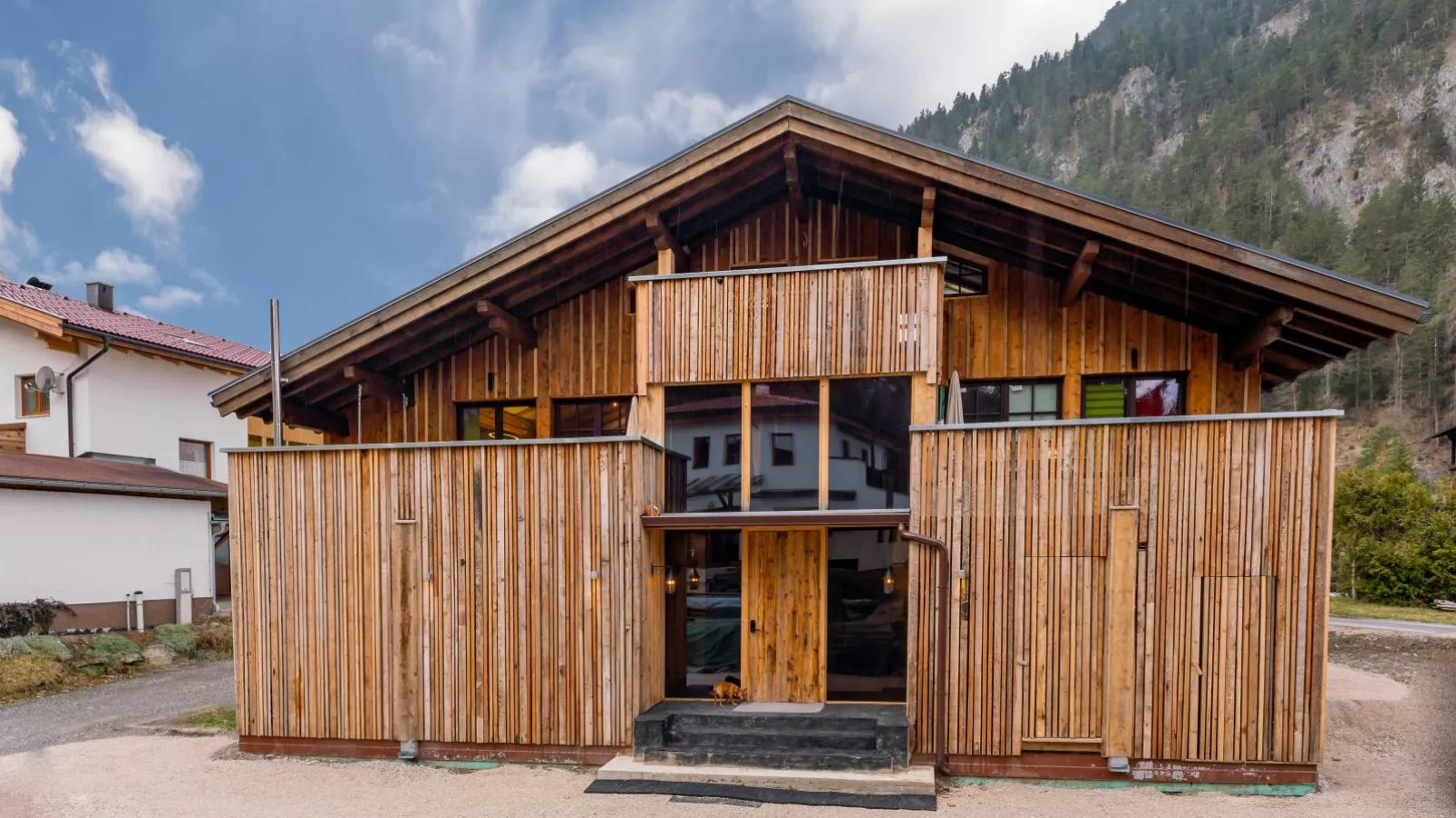 Biber Art Apartment 1-Exterior summer