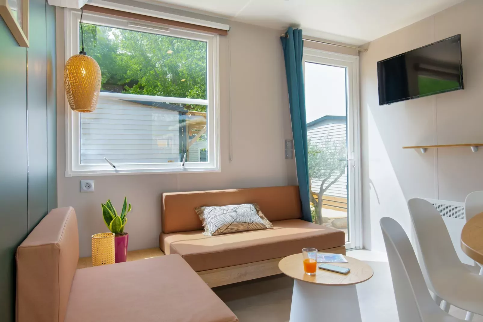 Les Jardins d'Agathe 6-Living room