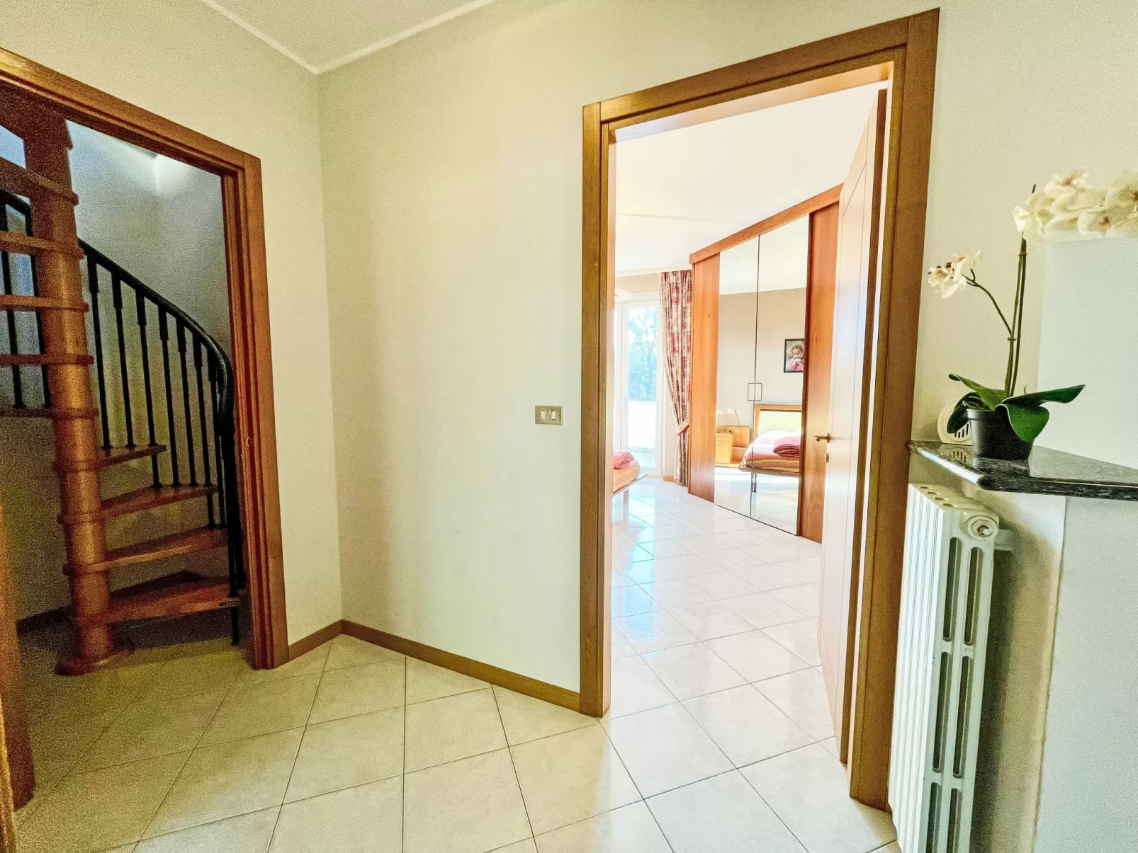 San Miro-Inside