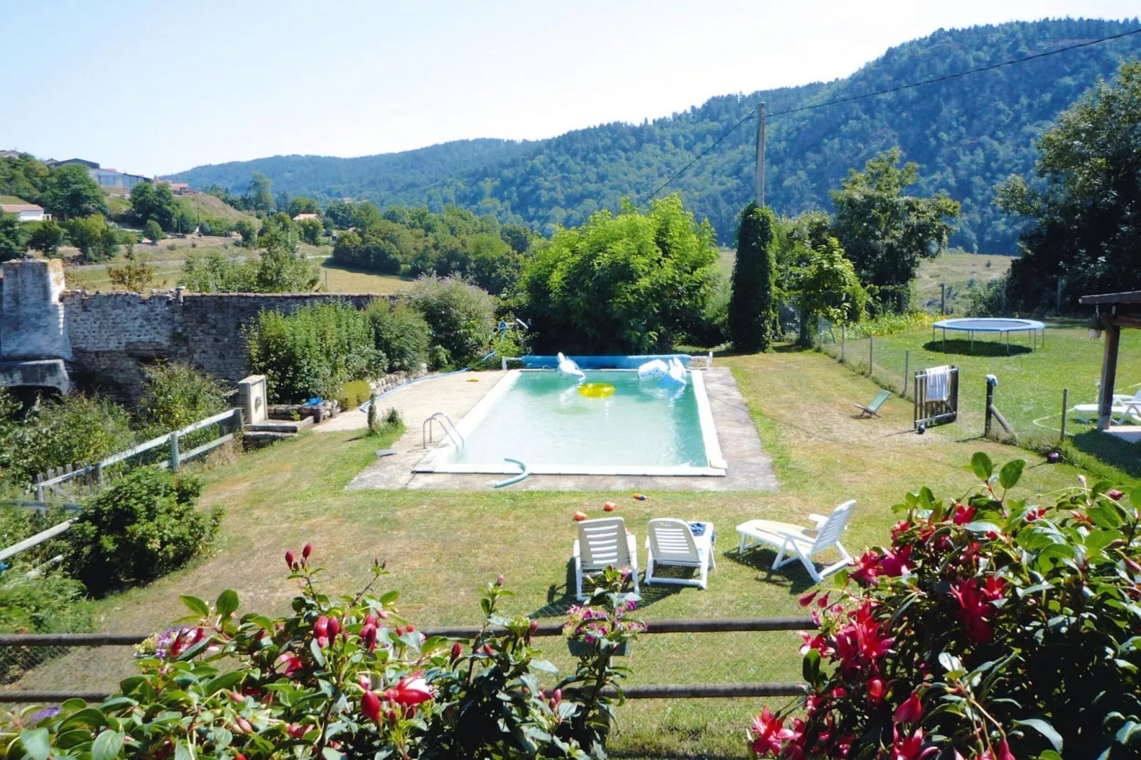 Ferienwohnung in Retournac-Schwimmbad