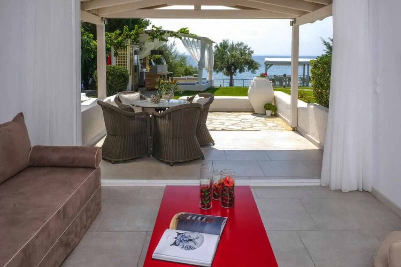 Holiday residence Acrotel Athena Villas, Elia Beach-1-bedroom-apartment ground floor-Terrasse