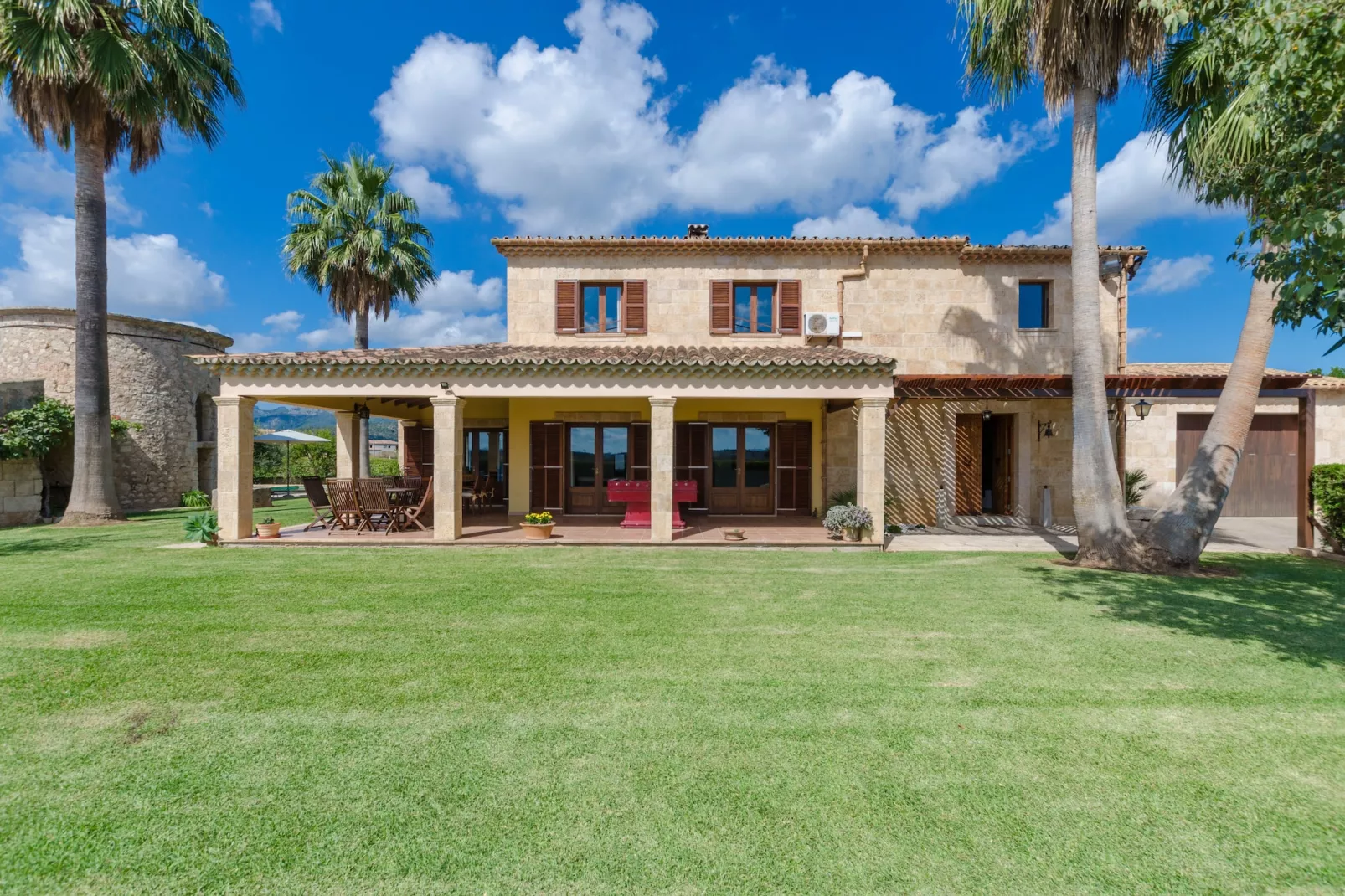 Sa Resclosa-Exterior summer