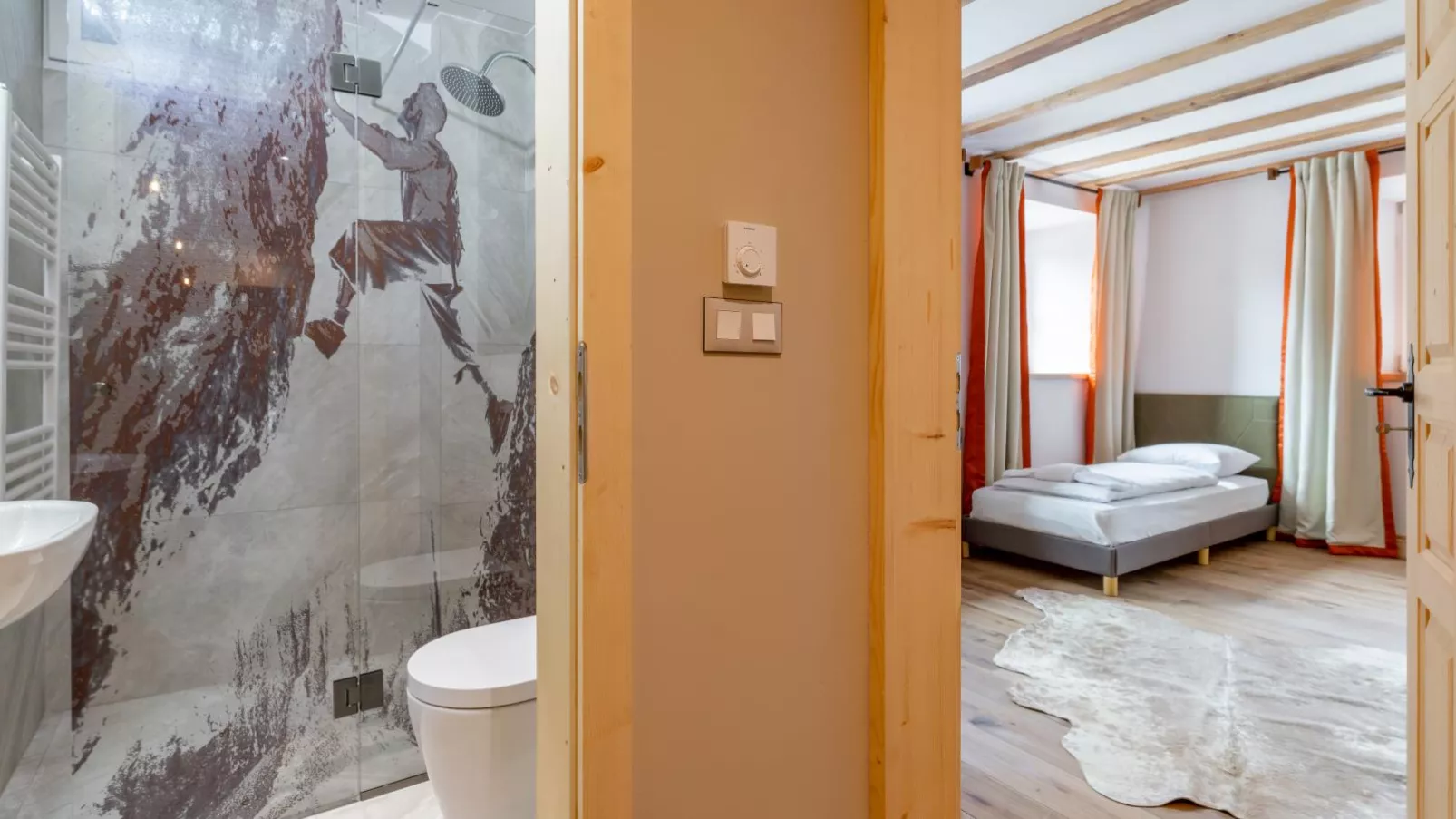 Biber Art Apartment 1-Bathroom