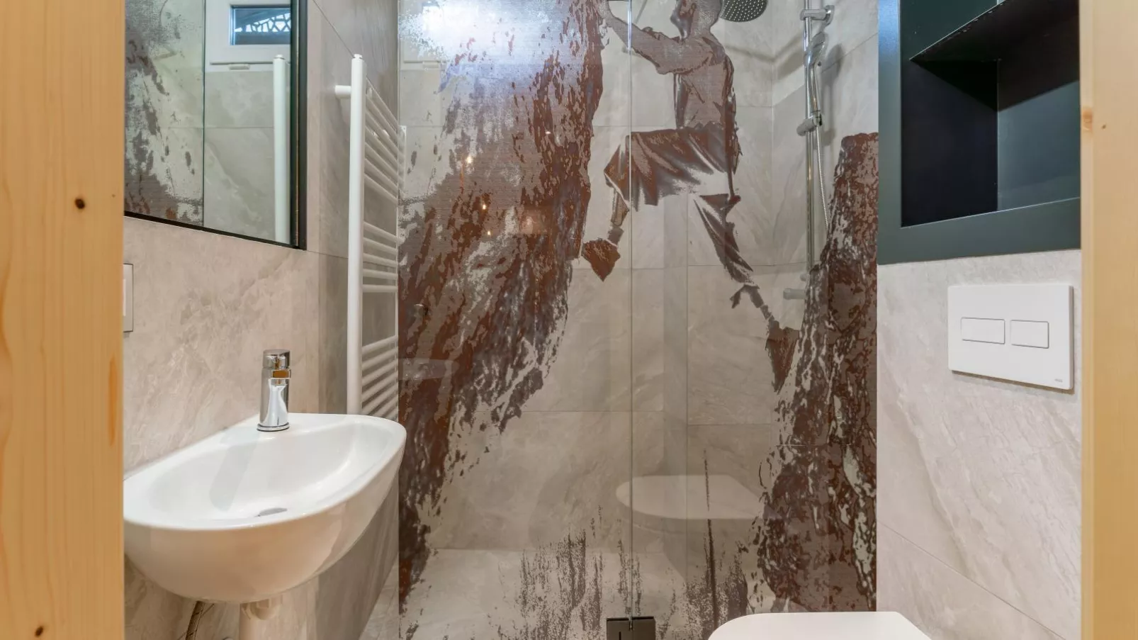 Biber Art Apartment 1-Bathroom