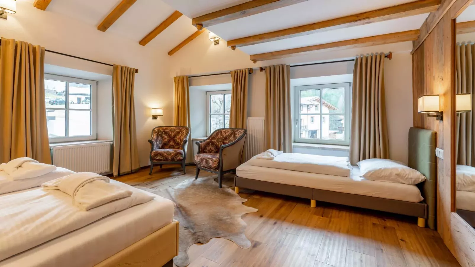 Biber Art Apartment 2-Bedroom