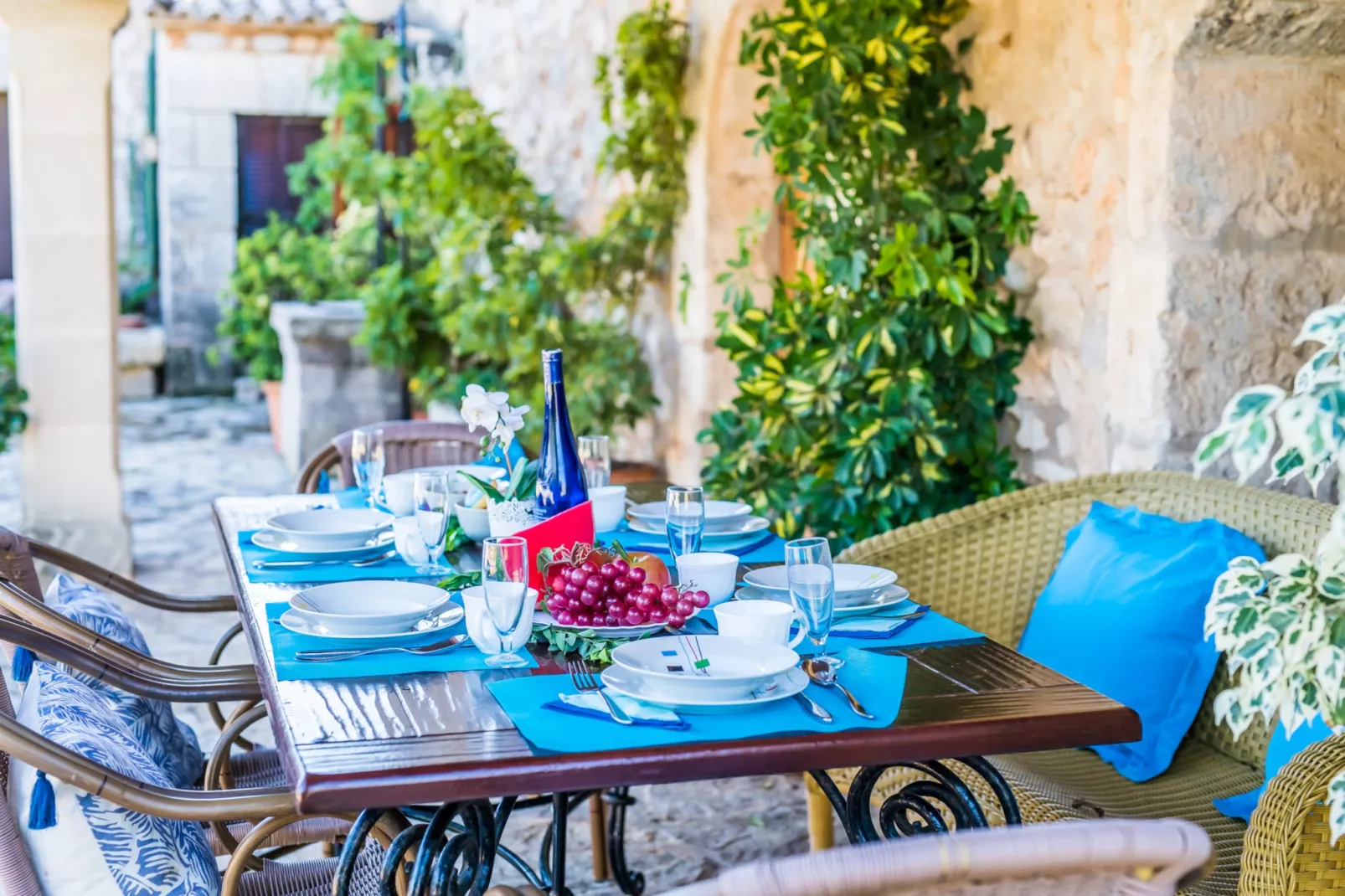 Cas Home-Terrace