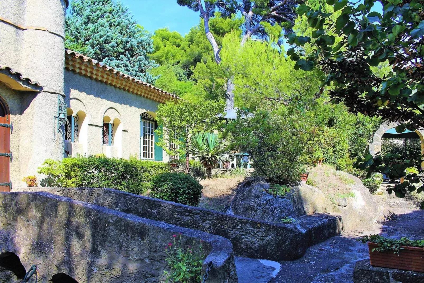 Ferienhaus in Salon-de-Provence-Jardin d'été
