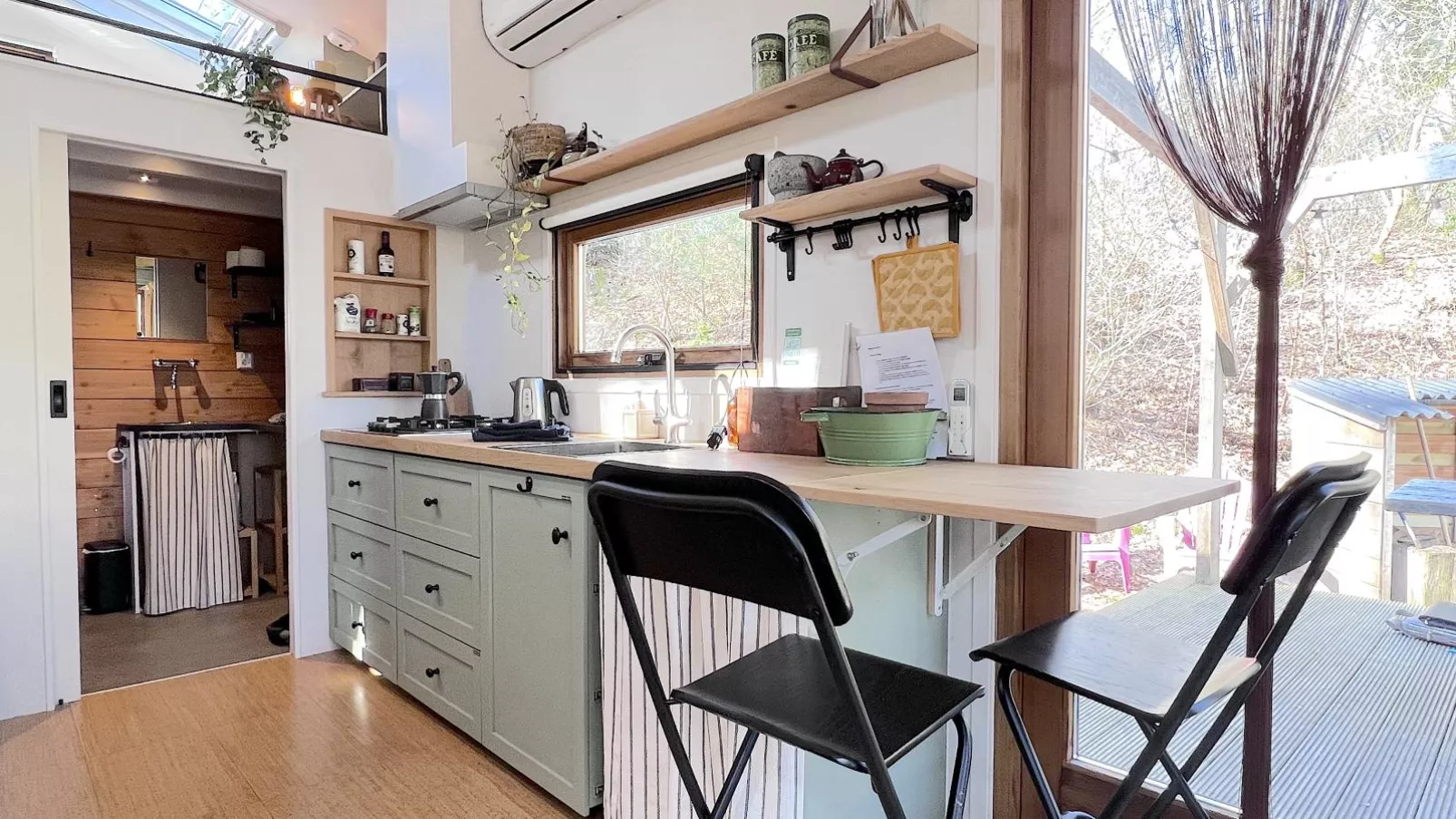 Bij ons Tinie-Kitchen