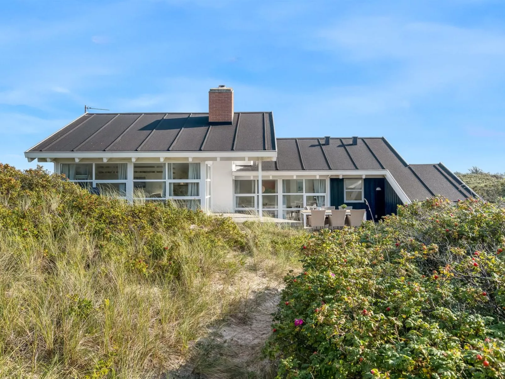 "Heralde" - 60m from the sea-Draußen