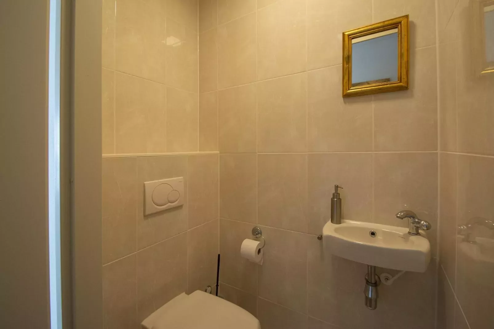 Duinerei C301/C302-Bathroom
