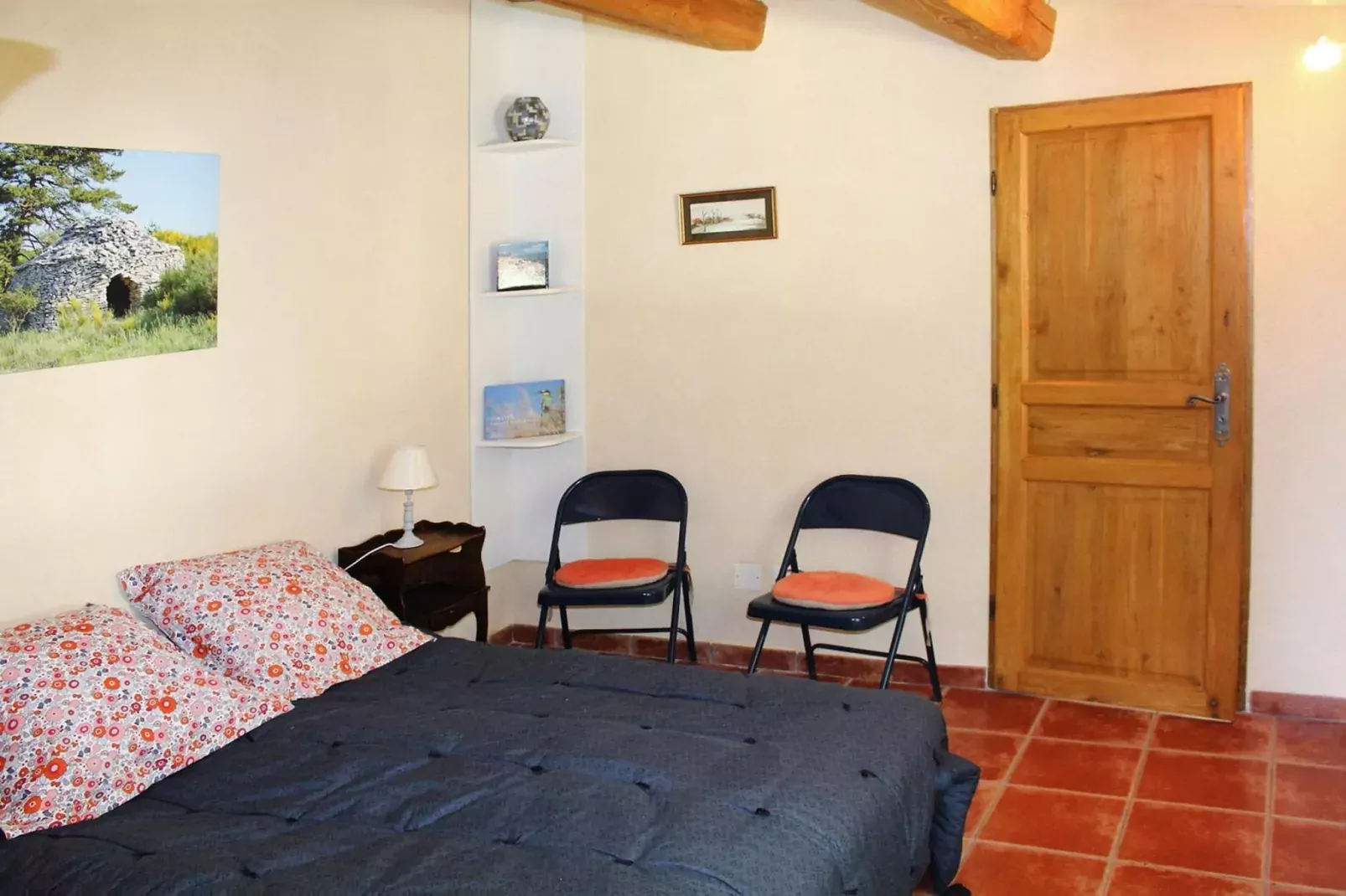 Doppelhaushälfte in Revest-du-Bion-Bedroom