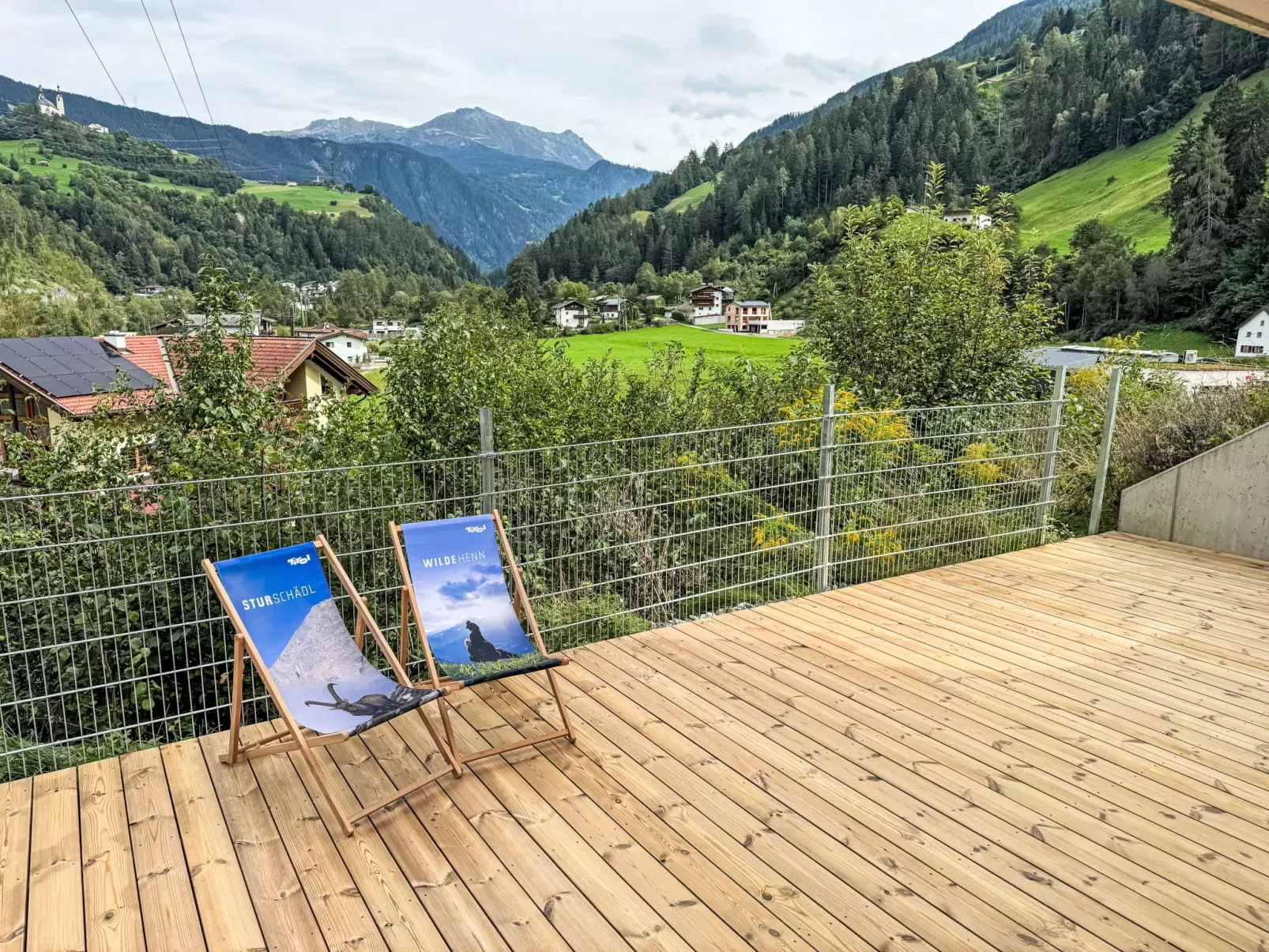 Urgen Living-Outside