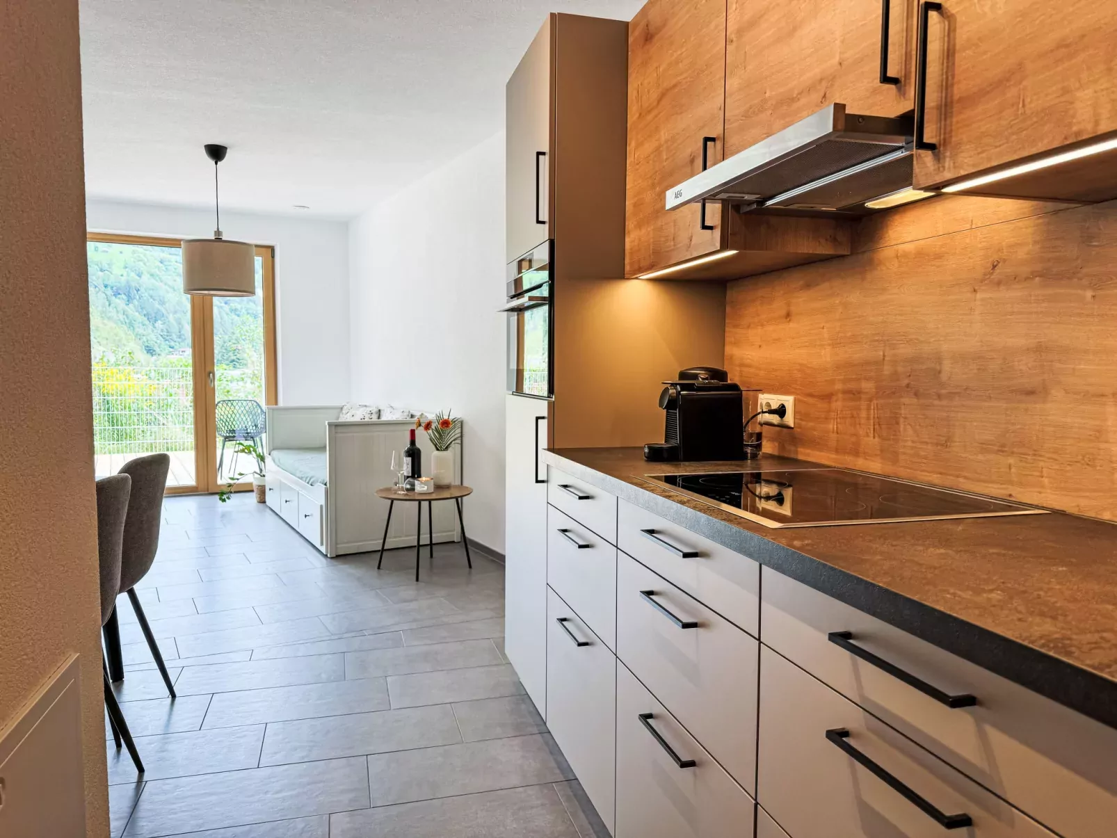 Urgen Living-Inside