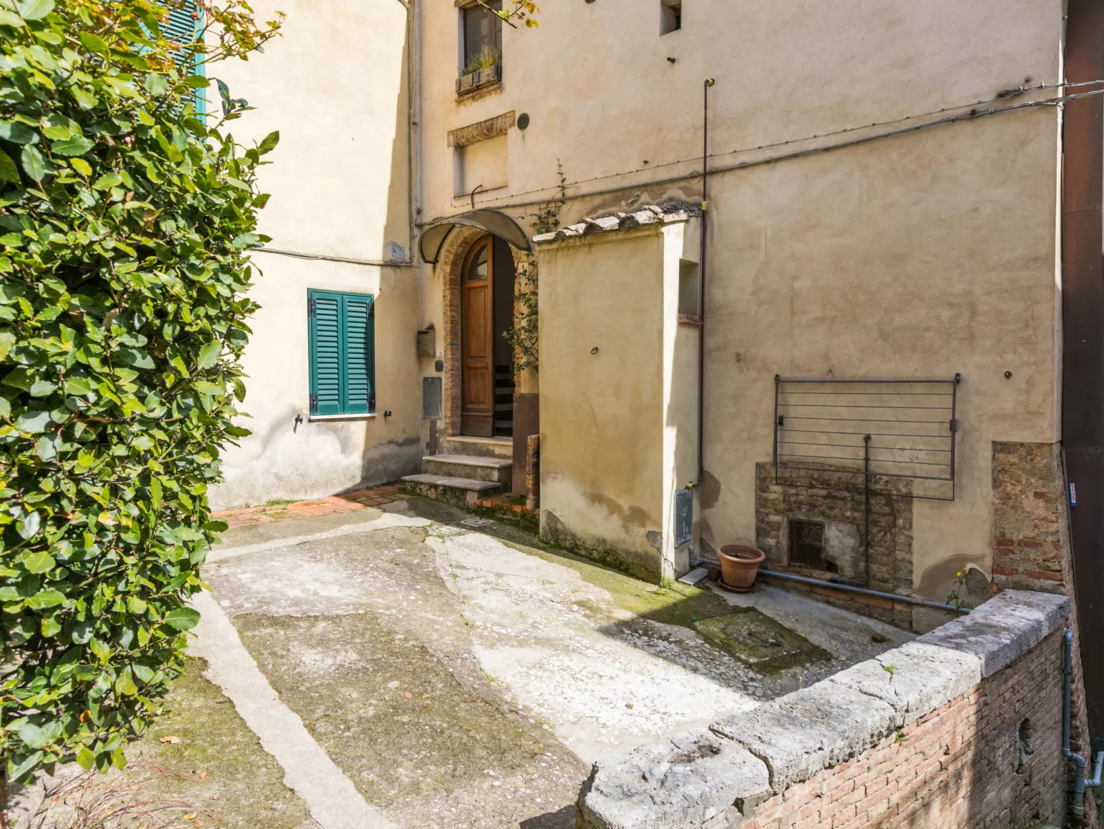 Casa Campau-Outside