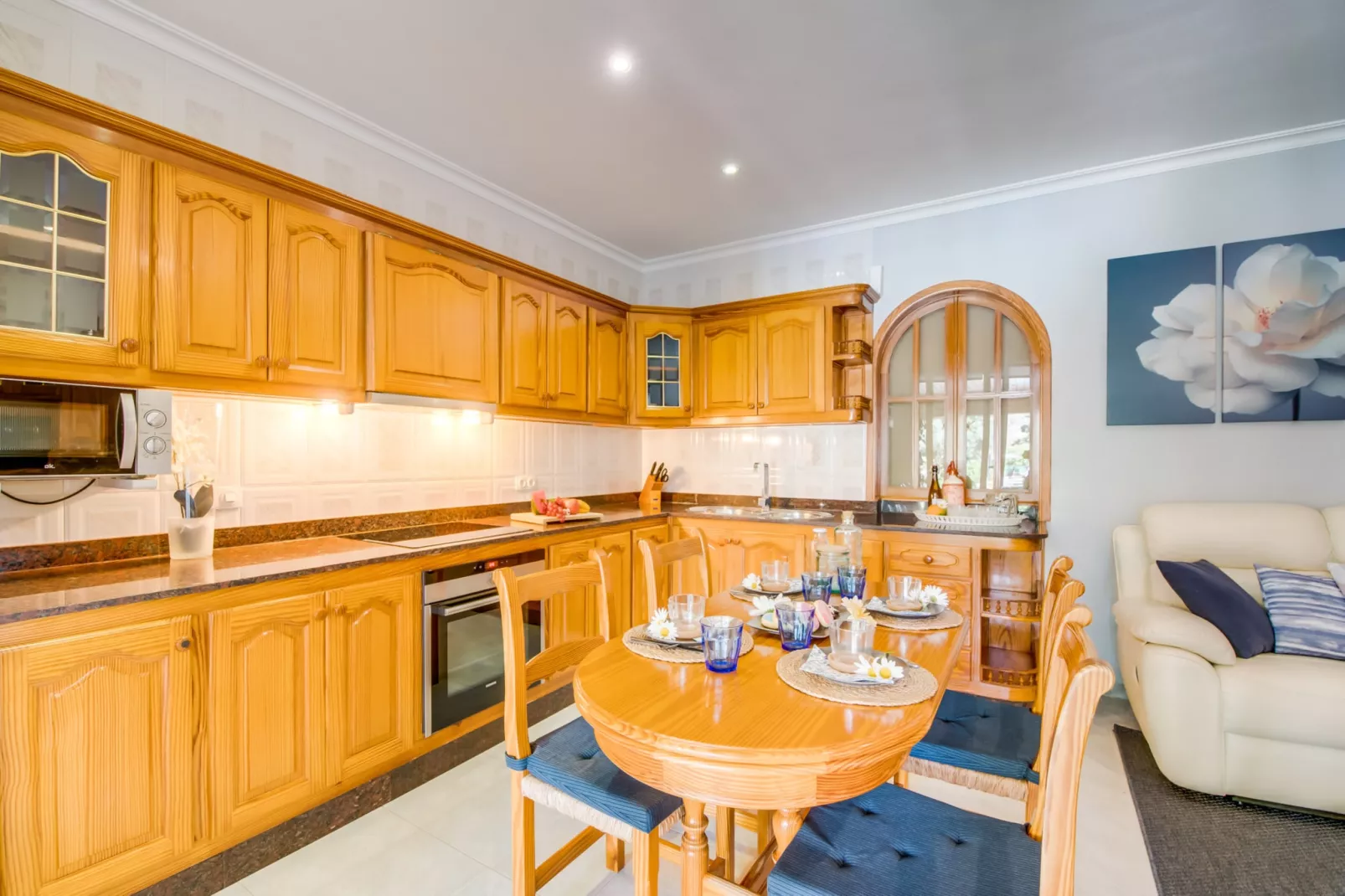 Finca Alegre-Dining room