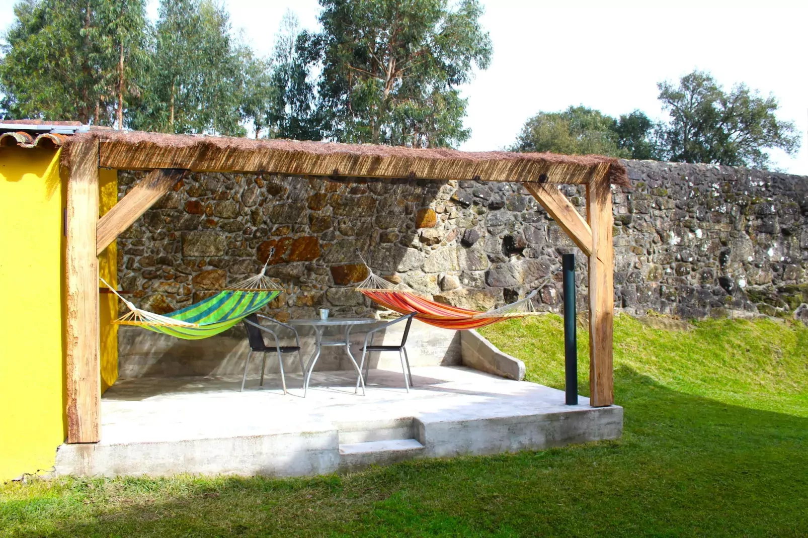Casa da Adega-Gardens summer
