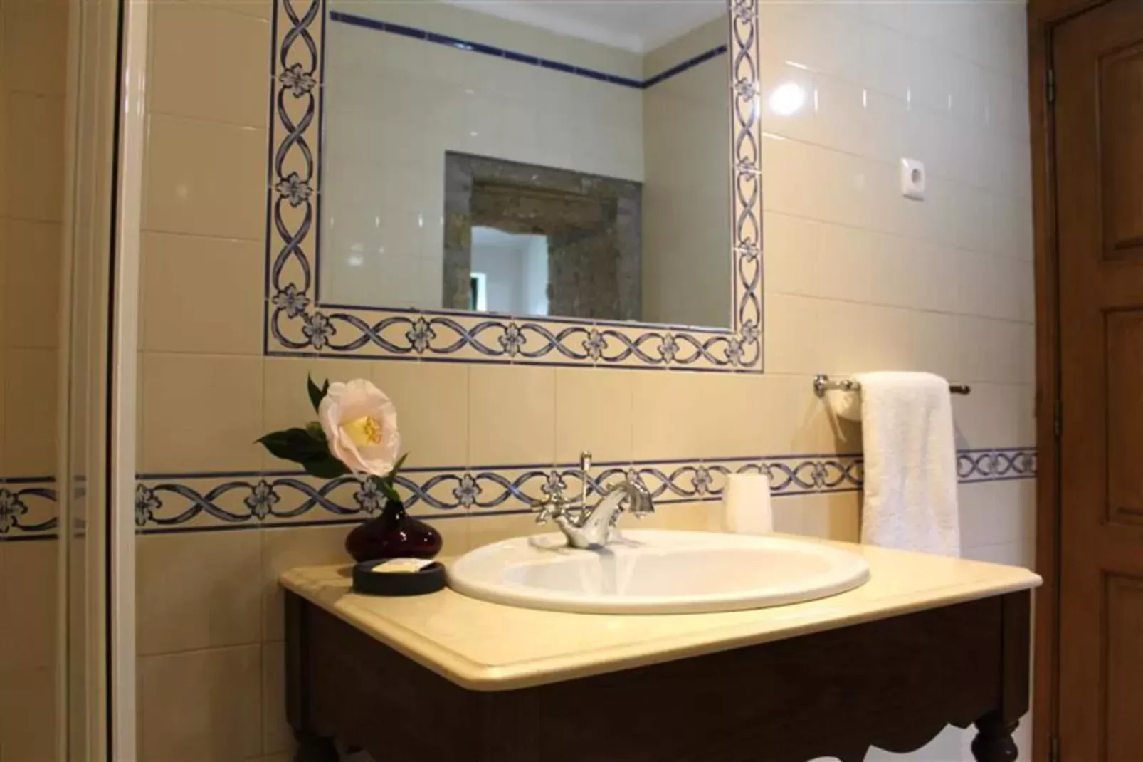 Casa da Adega-Bathroom