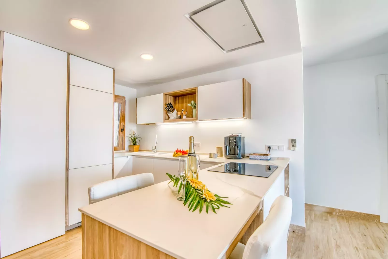 Blue Sea-Kitchen