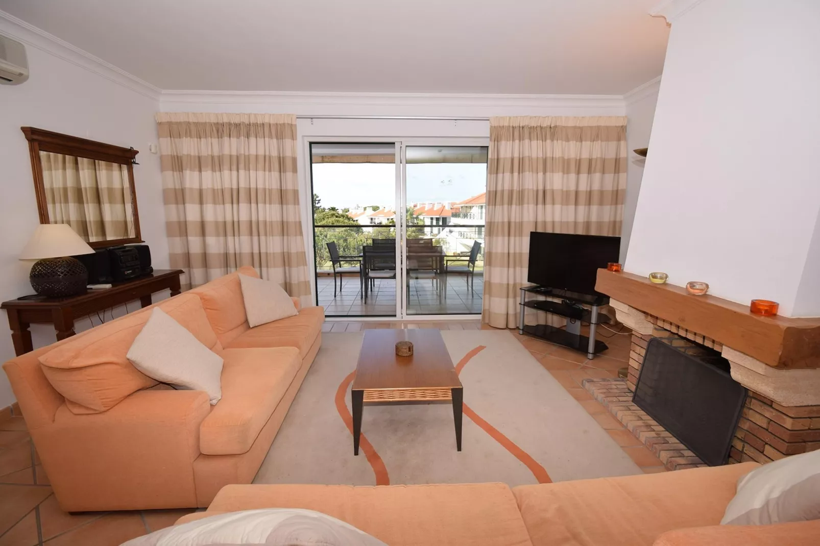 Apmto Villa Sol-Living room