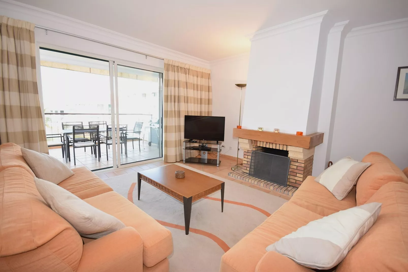 Apmto Villa Sol-Living room
