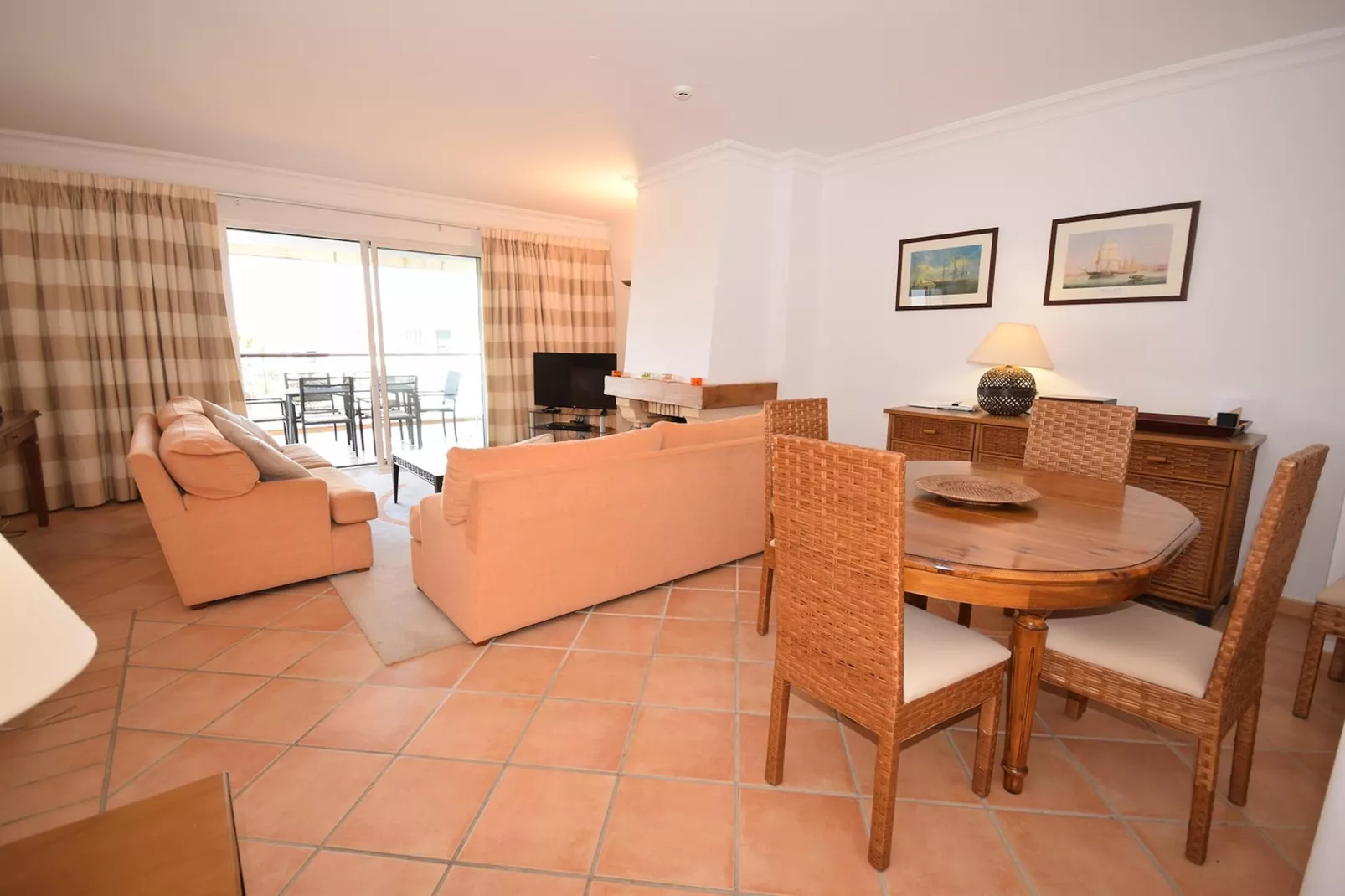 Apmto Villa Sol-Living room