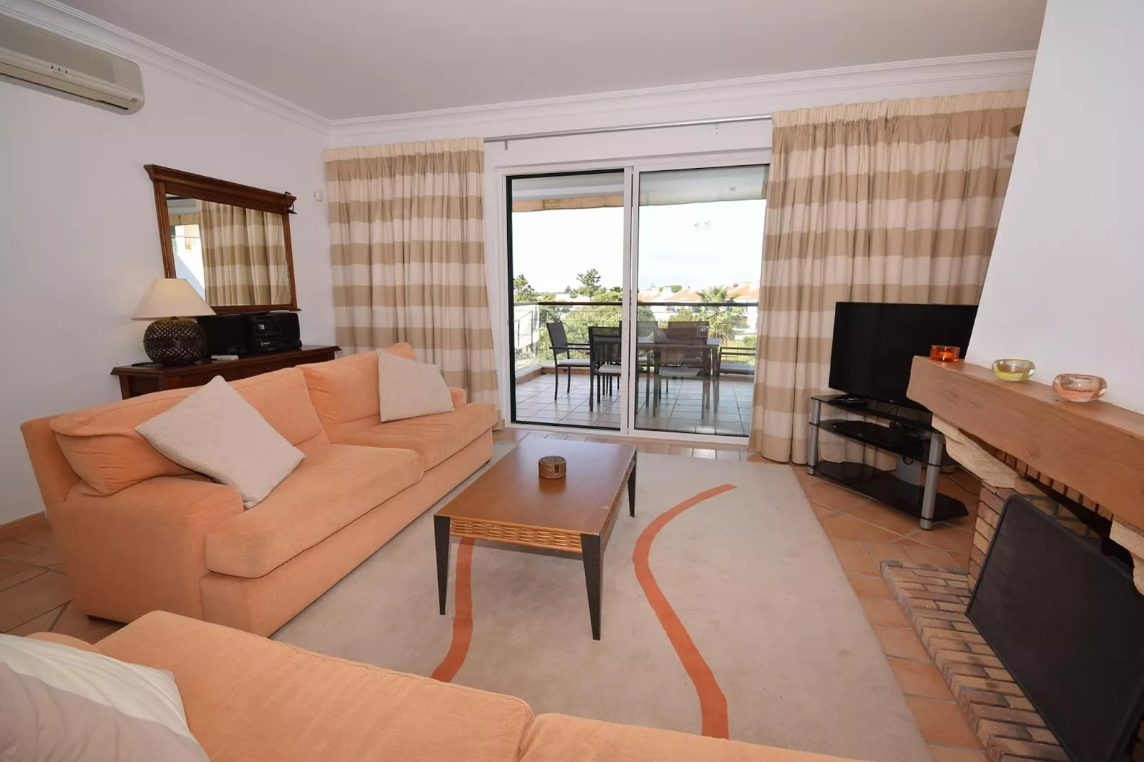Apmto Villa Sol-Living room