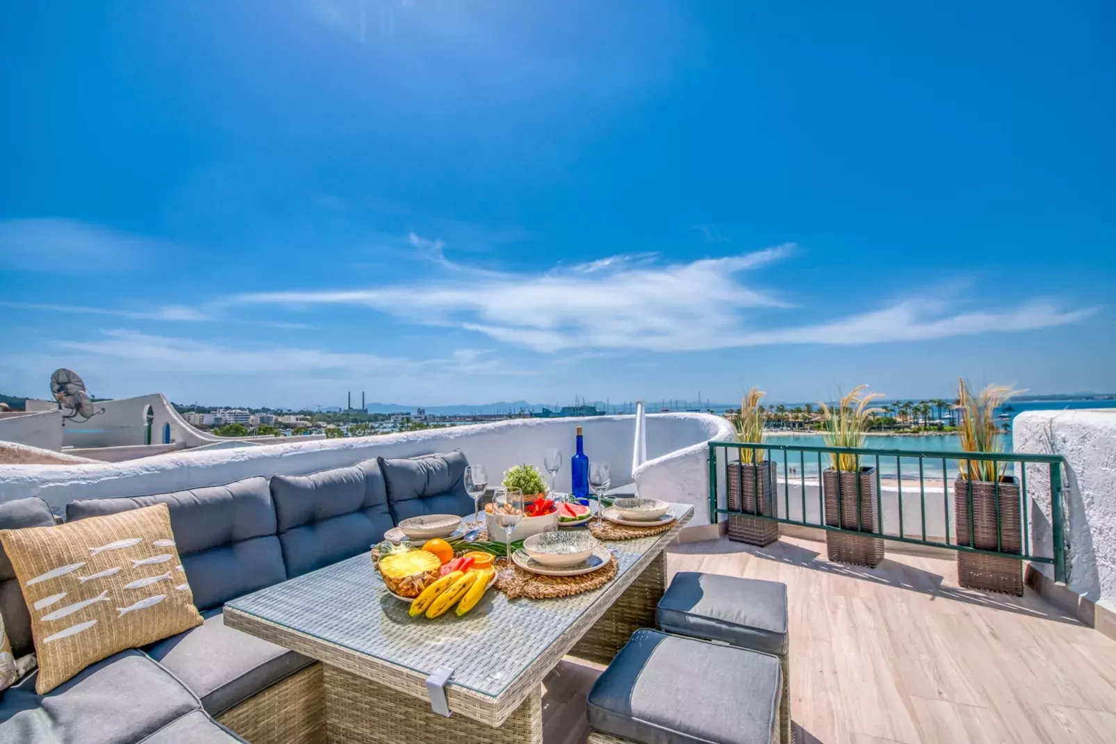 Blue Sea-Terrace