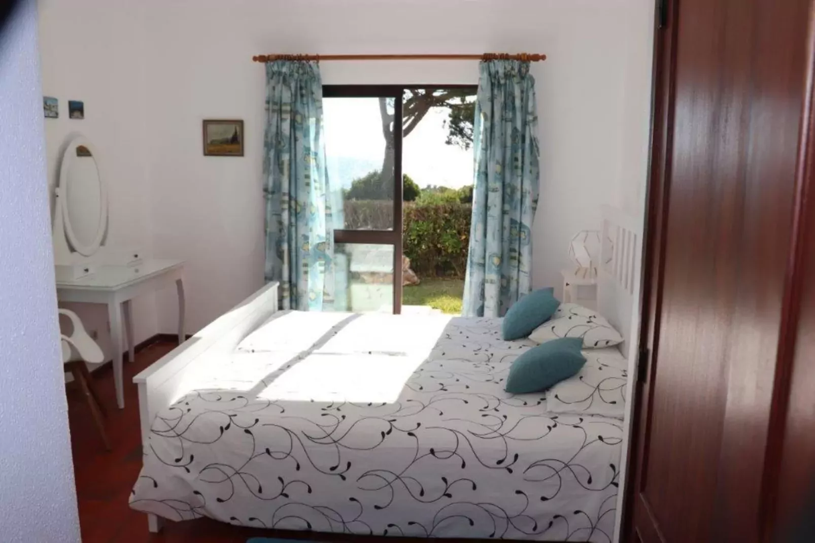 Reihenhaus in Armação de Pêra // Casa Ninho-Bedroom