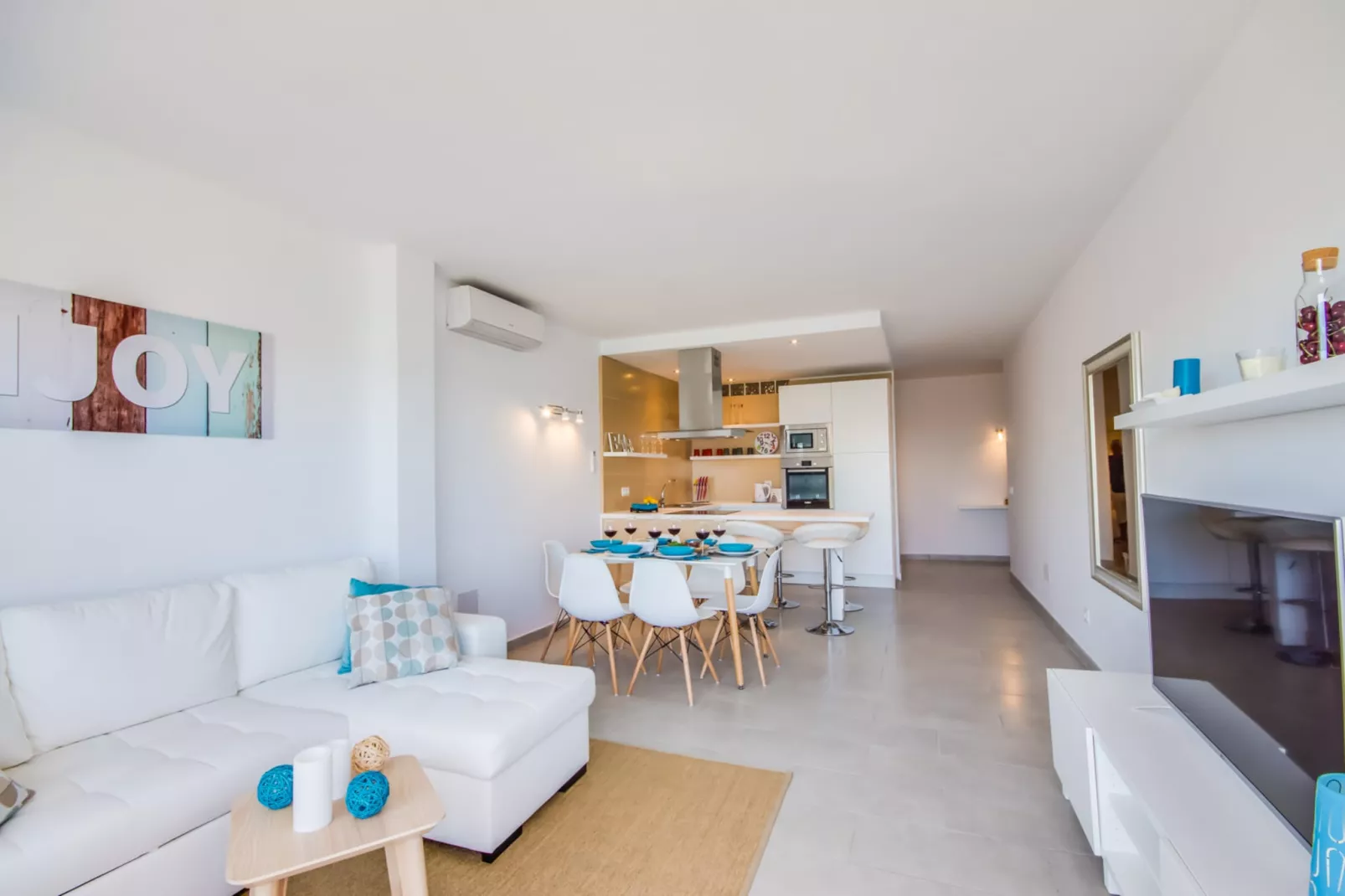 Enjoy-Living room