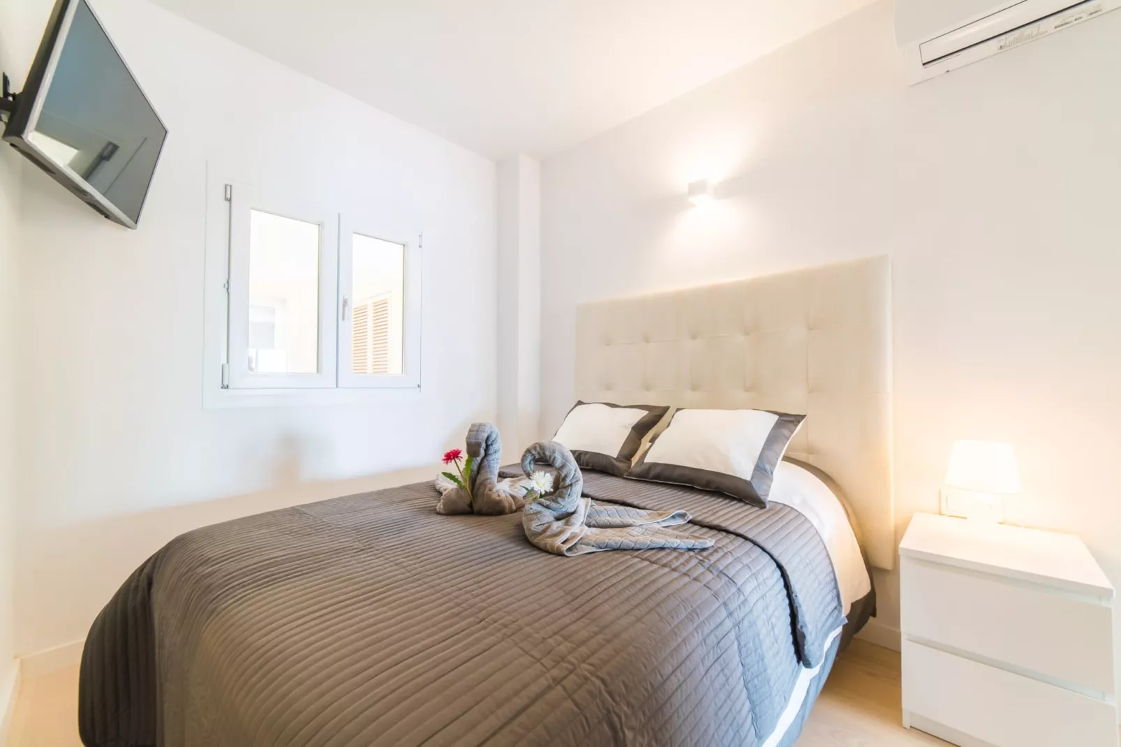 Mimosa-Bedroom