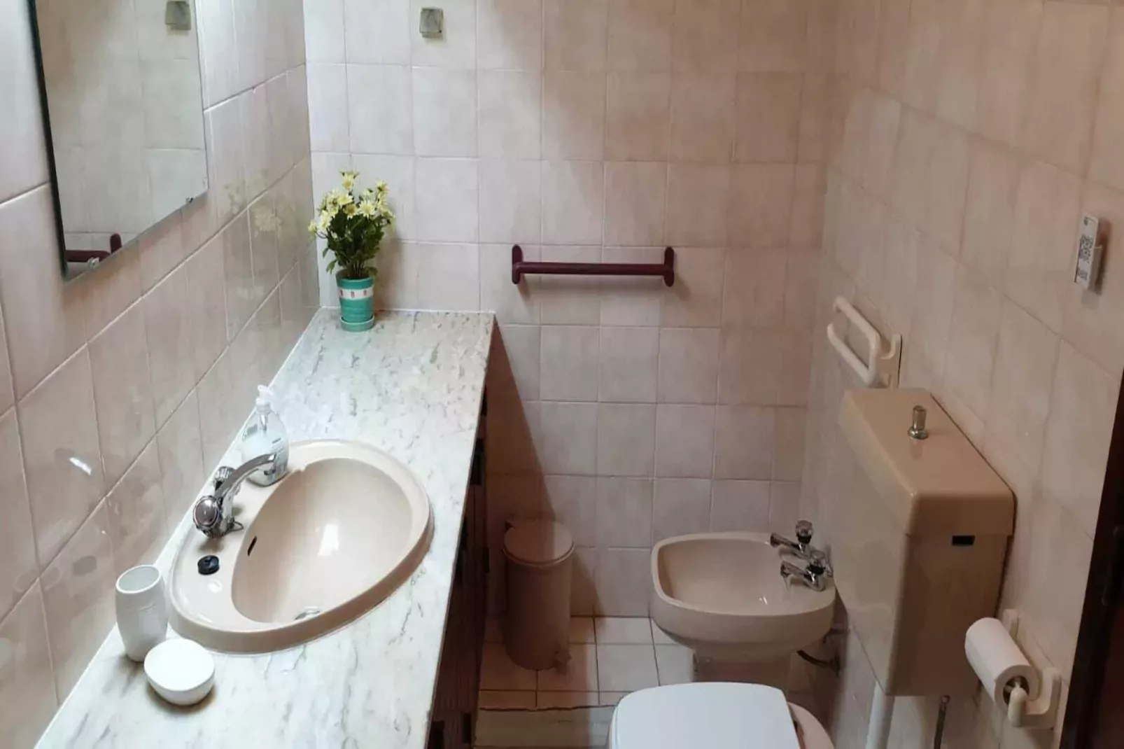 Reihenhaus in Armação de Pêra // Casa Ninho-Bathroom