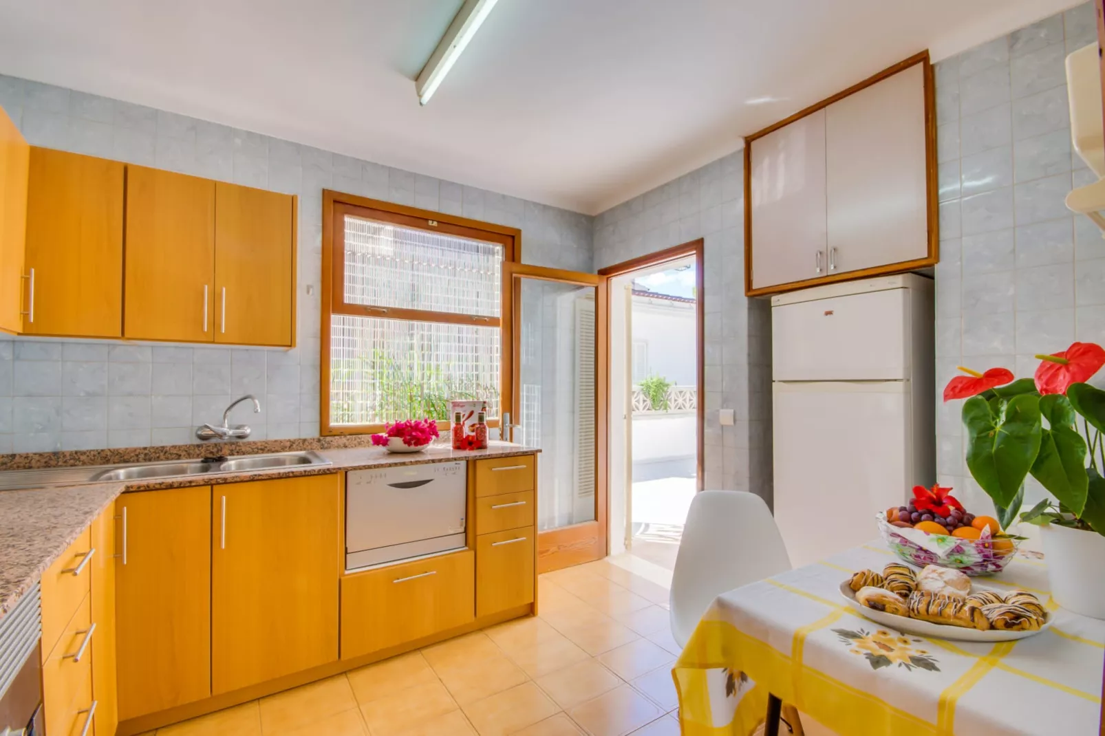 Villa Rosita 12A-Kitchen
