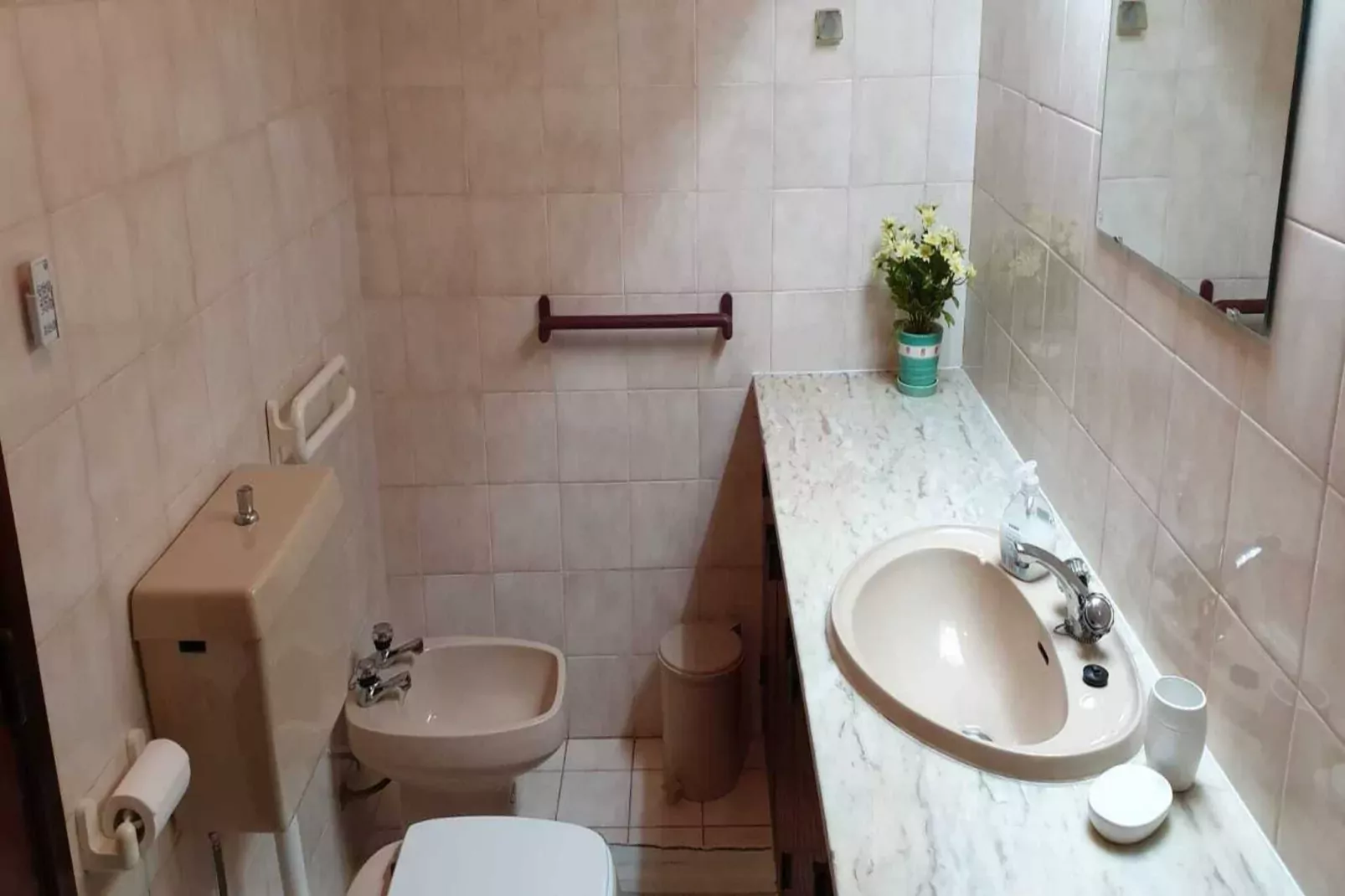 Reihenhaus in Armação de Pêra // Casa Ninho-Bathroom